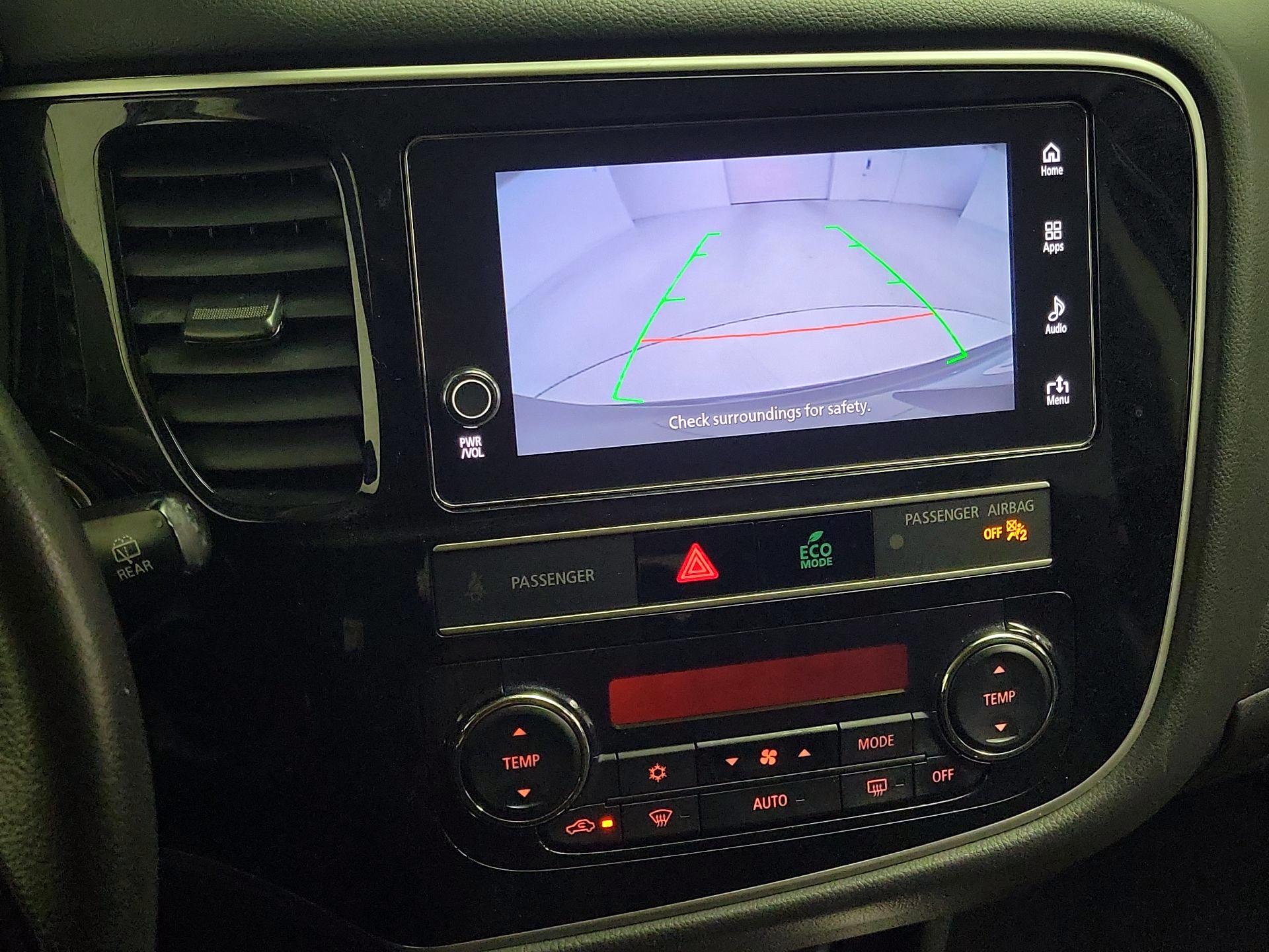 Thumbnail: 2019 Mitsubishi Outlander - 14