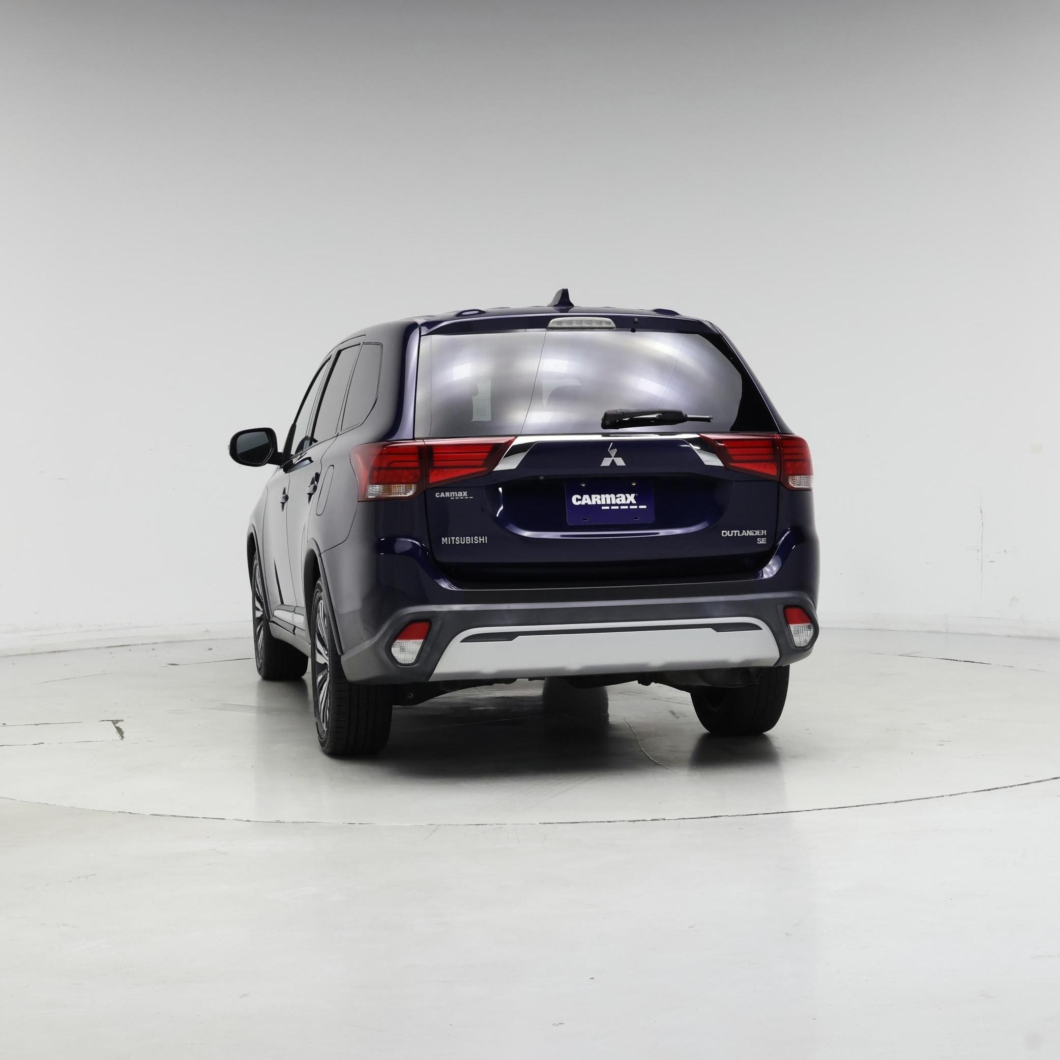 Thumbnail: 2019 Mitsubishi Outlander - 6