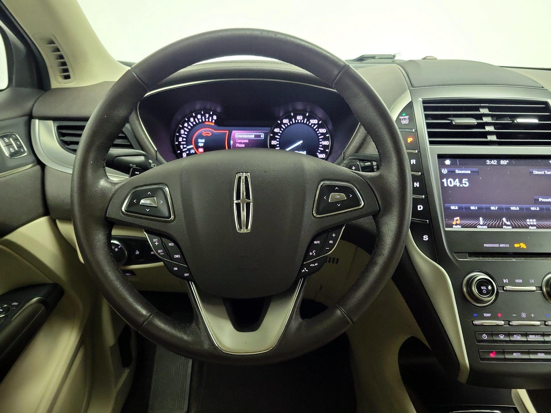Thumbnail: 2017 Lincoln MKC - 10
