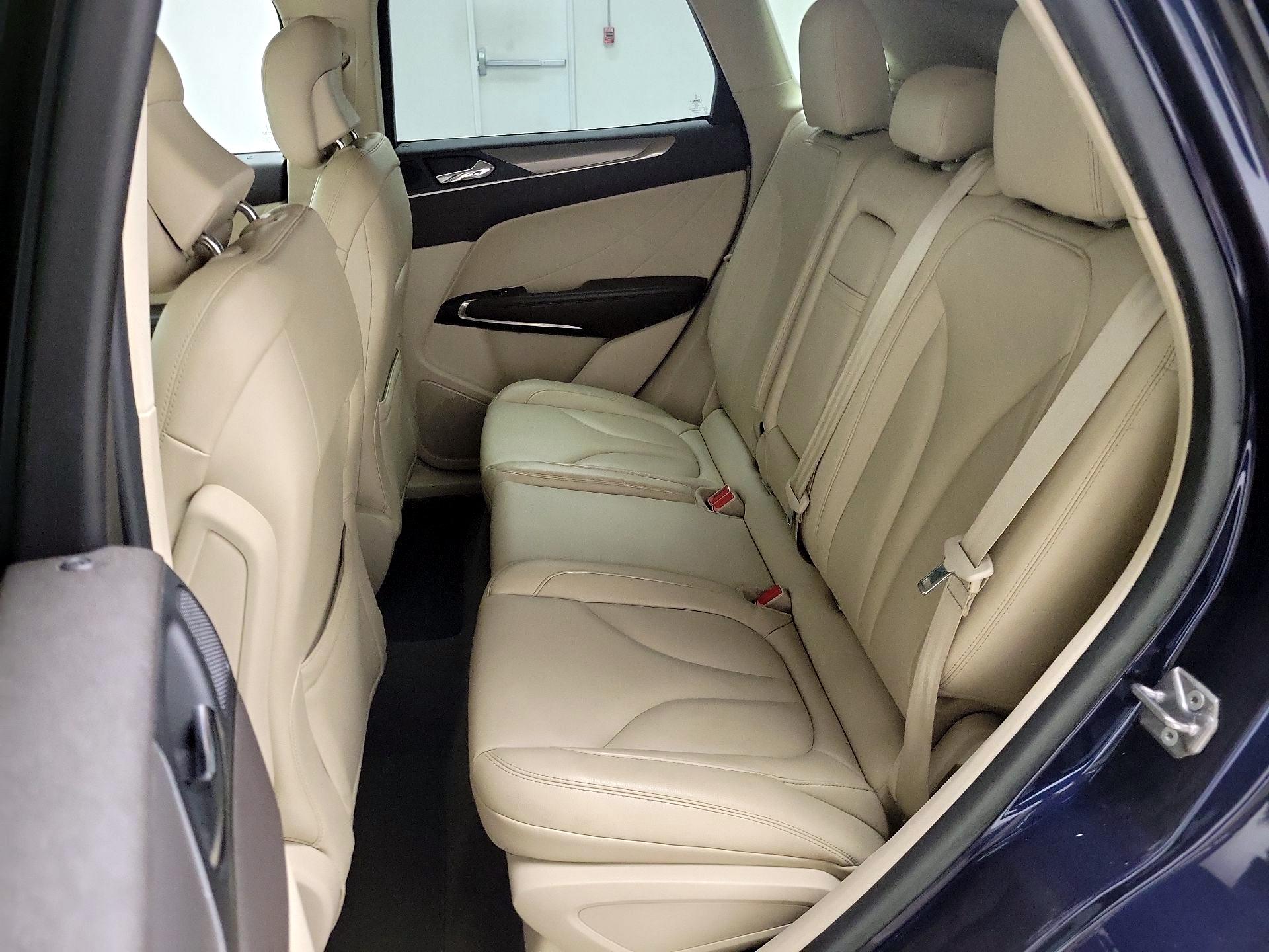 Thumbnail: 2017 Lincoln MKC - 19