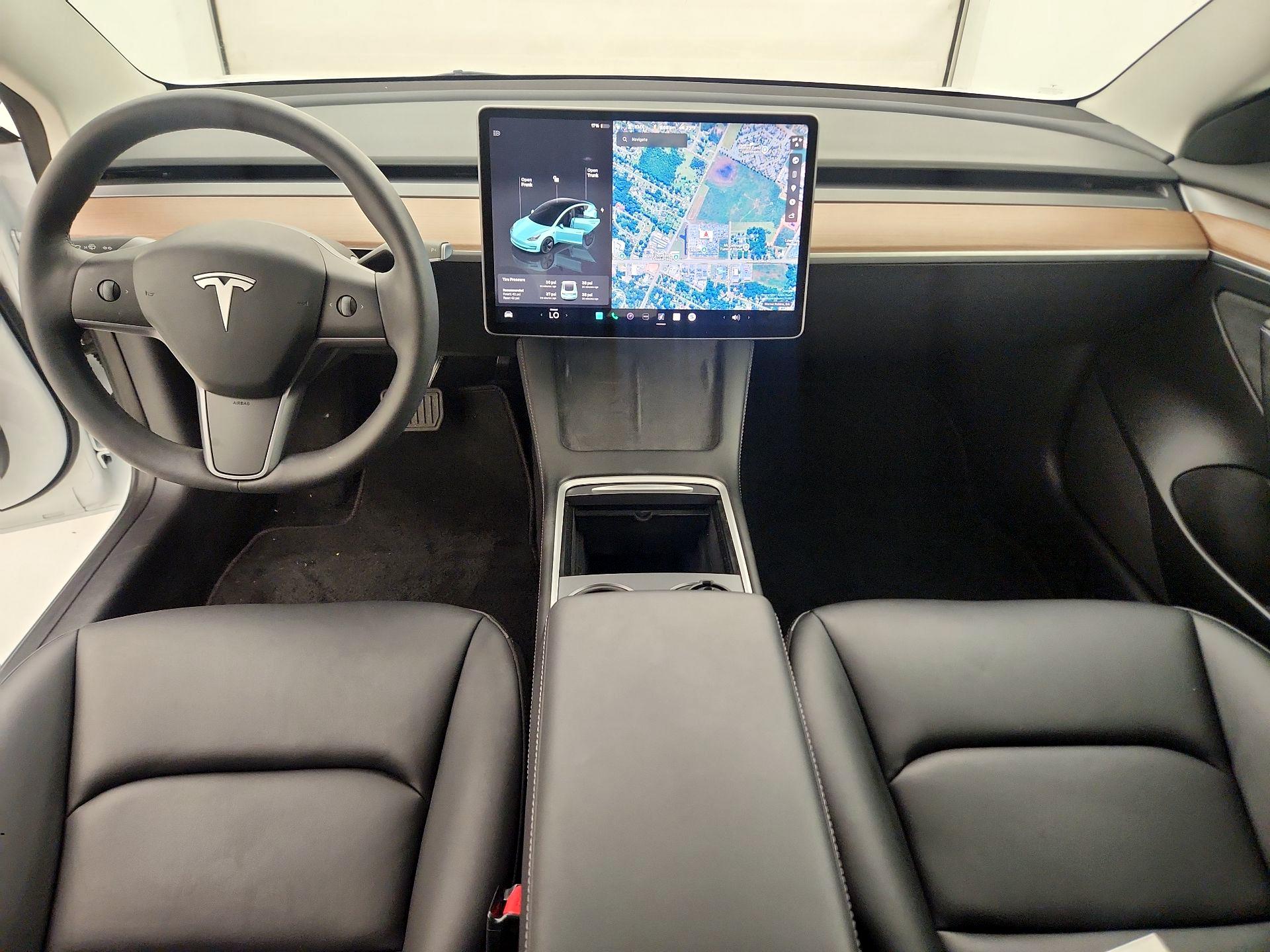 Thumbnail: 2023 Tesla Model 3 - 9