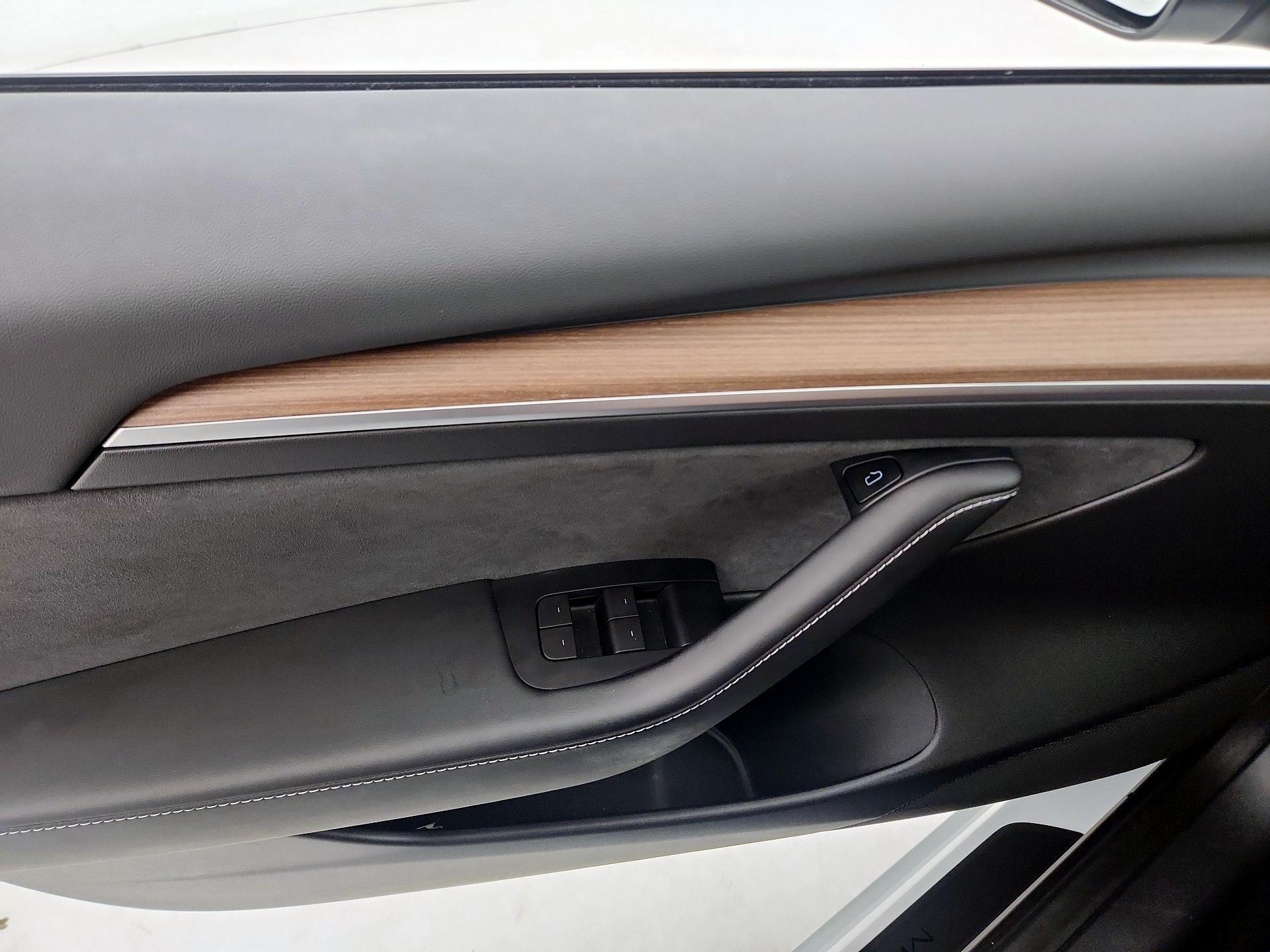 Thumbnail: 2023 Tesla Model 3 - 12
