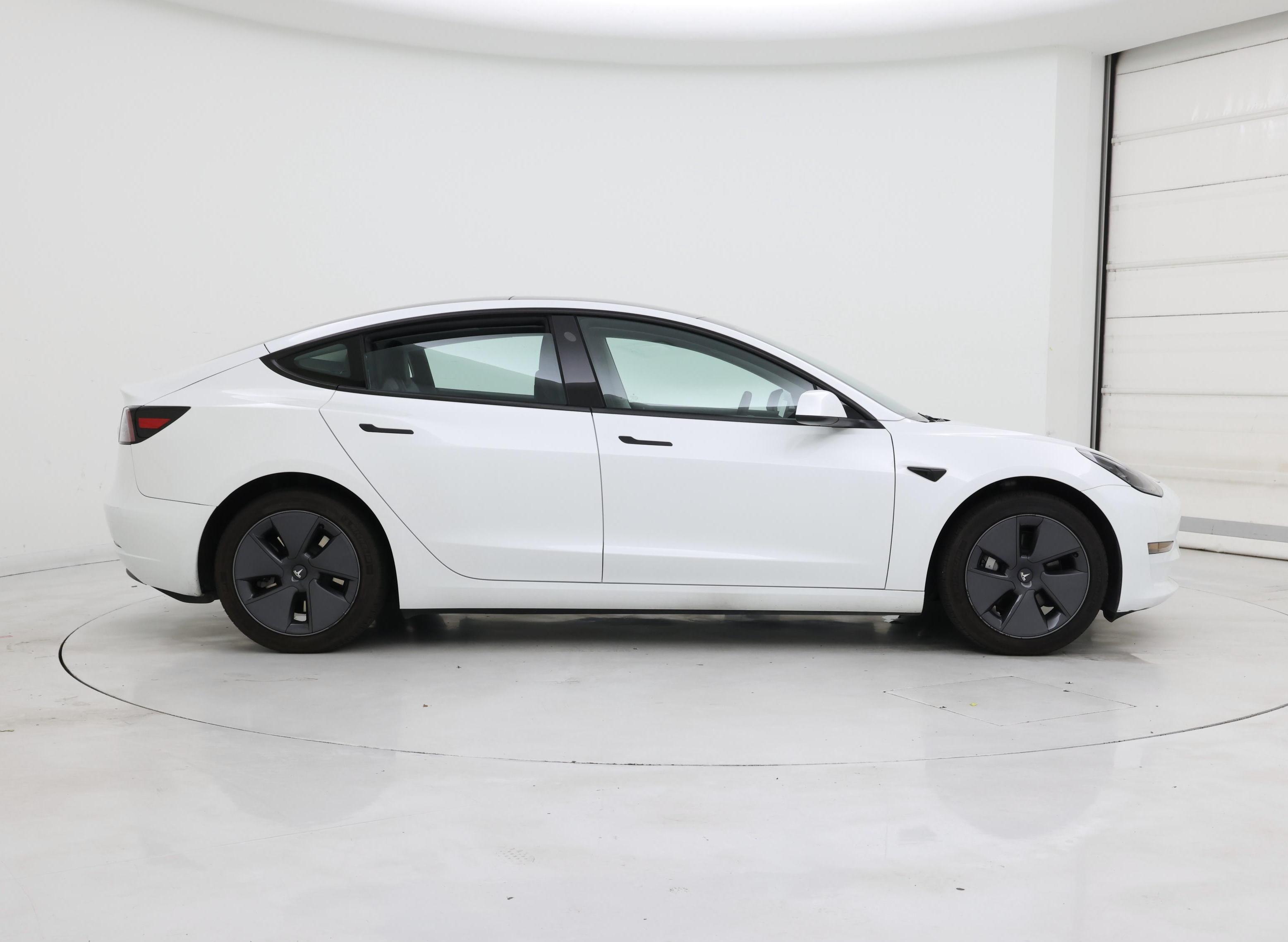 Thumbnail: 2023 Tesla Model 3 - 7