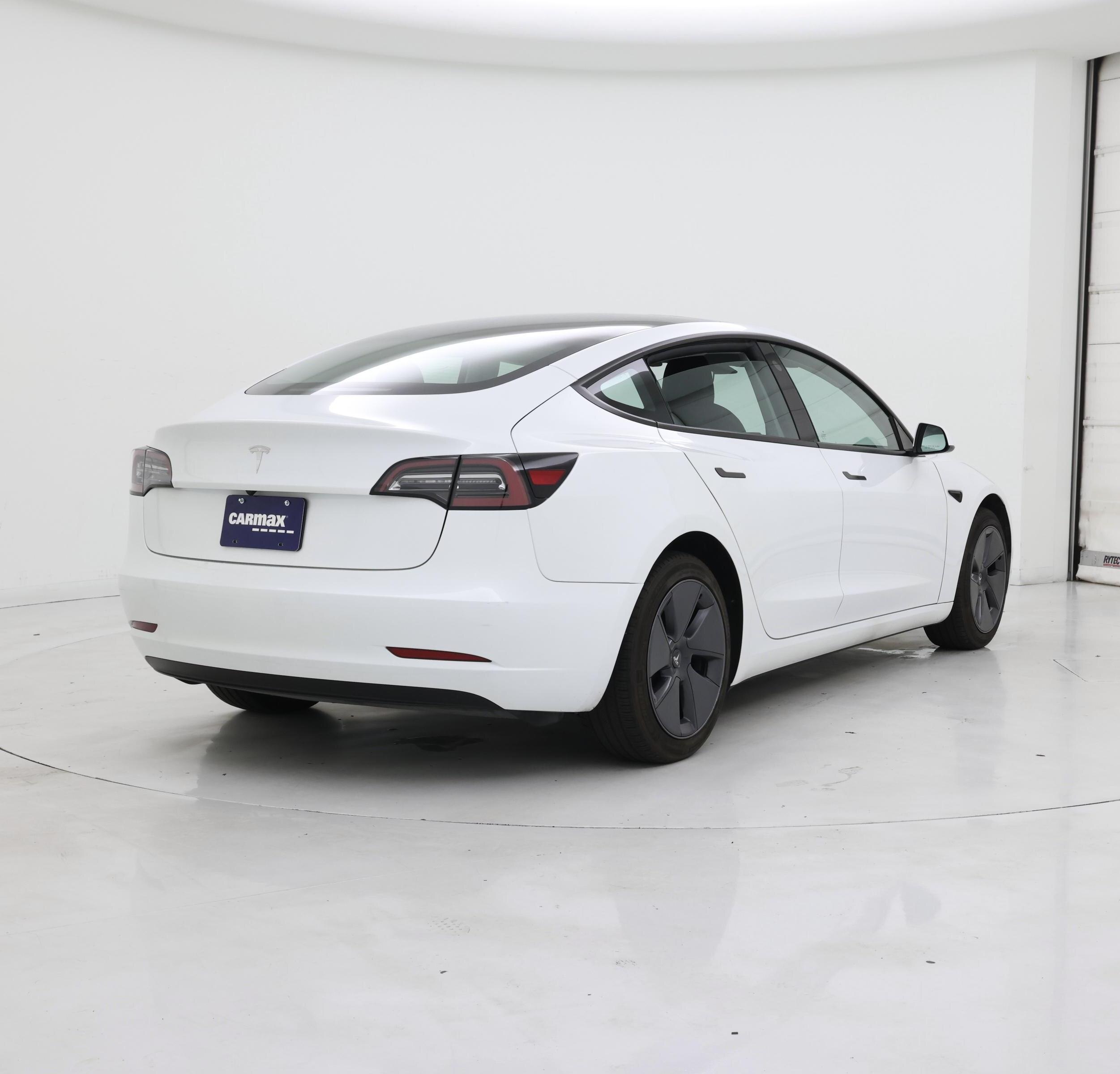 Thumbnail: 2023 Tesla Model 3 - 8