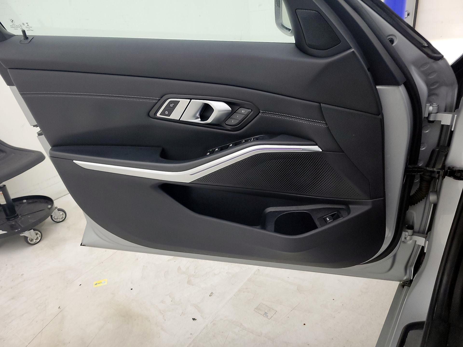 Thumbnail: 2020 BMW 3 Series - 12