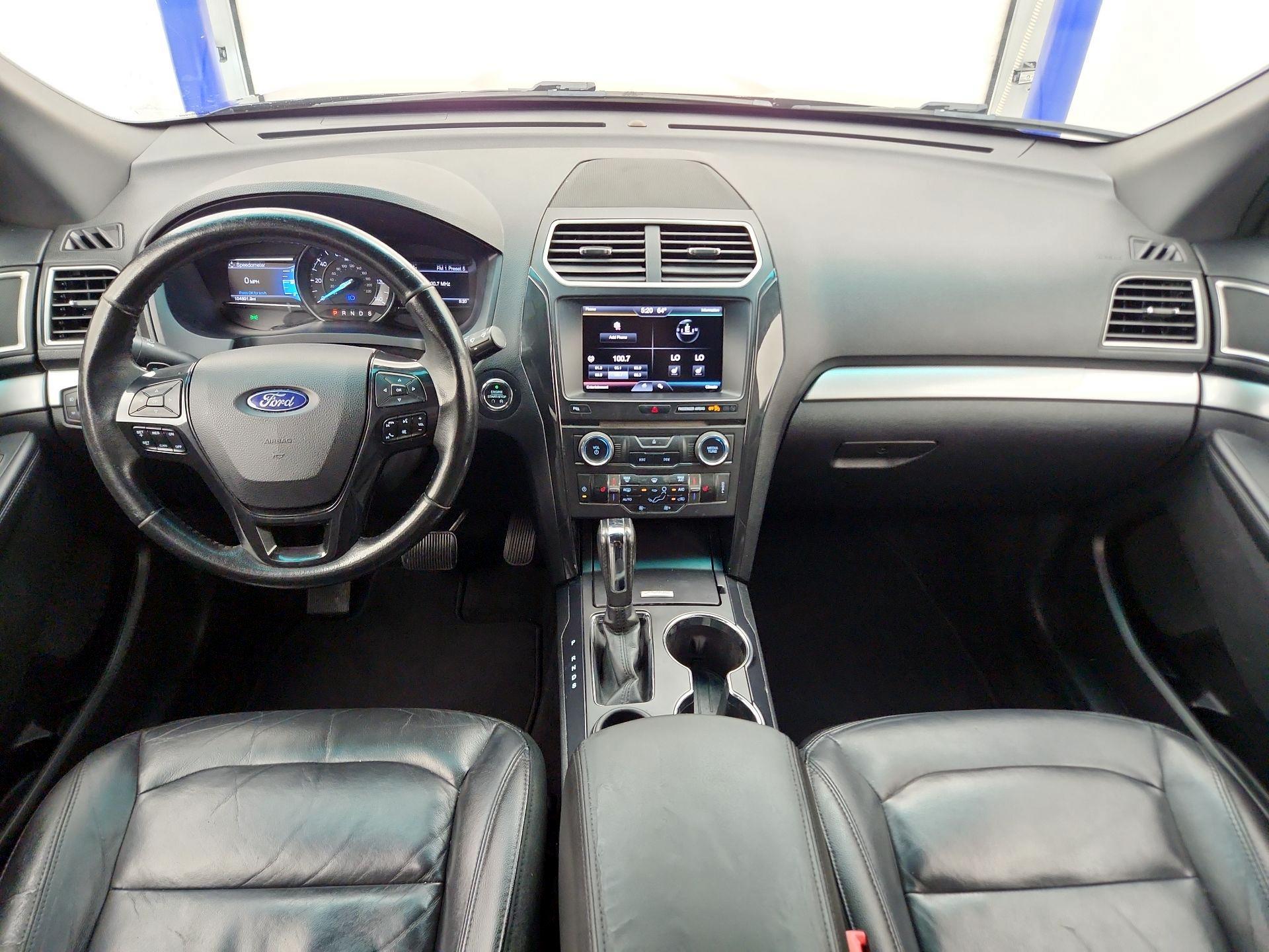 Thumbnail: 2016 Ford Explorer - 9