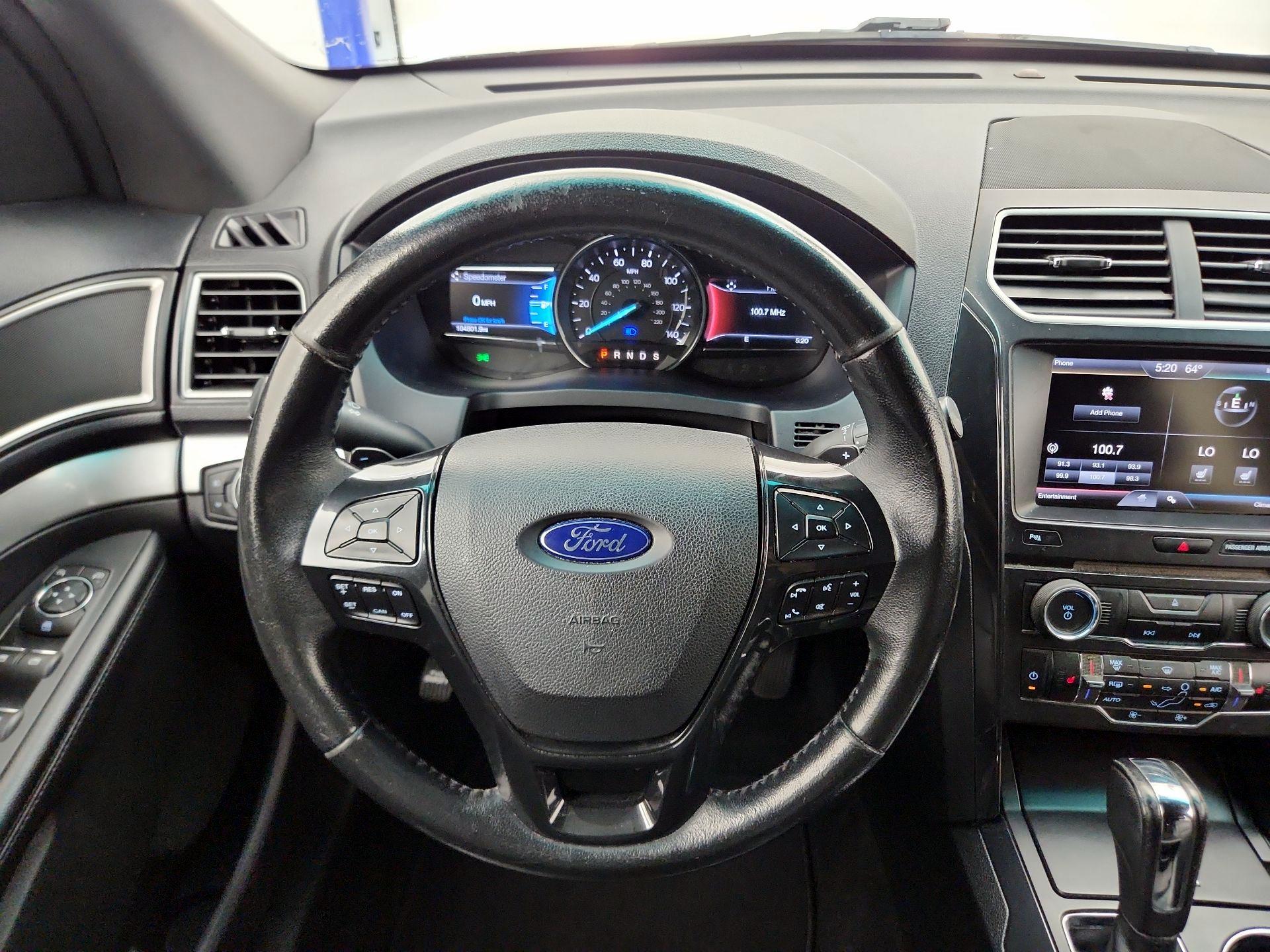 Thumbnail: 2016 Ford Explorer - 10