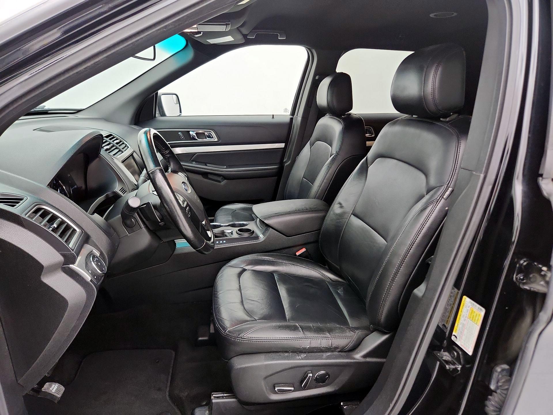 Thumbnail: 2016 Ford Explorer - 11