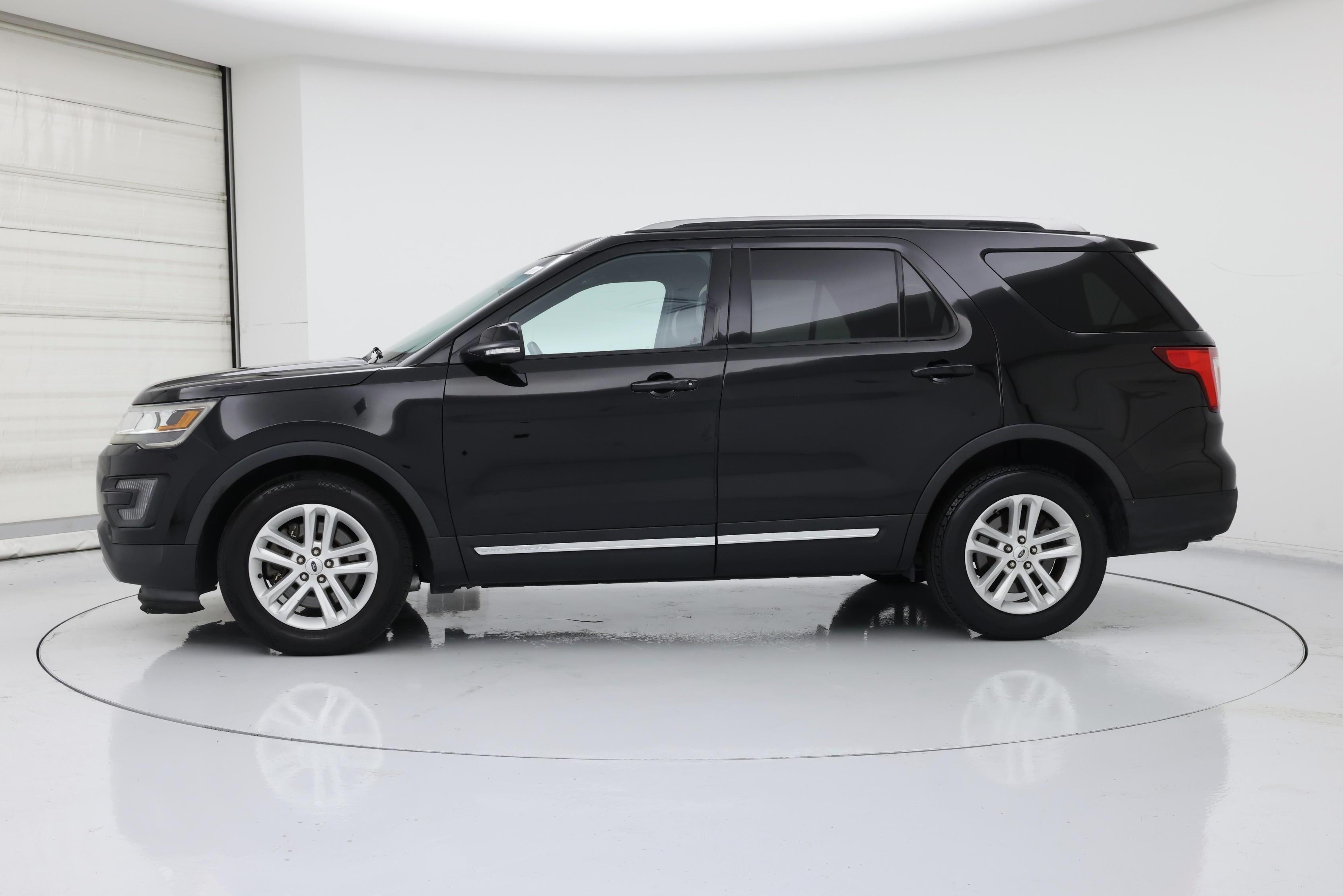 Thumbnail: 2016 Ford Explorer - 3