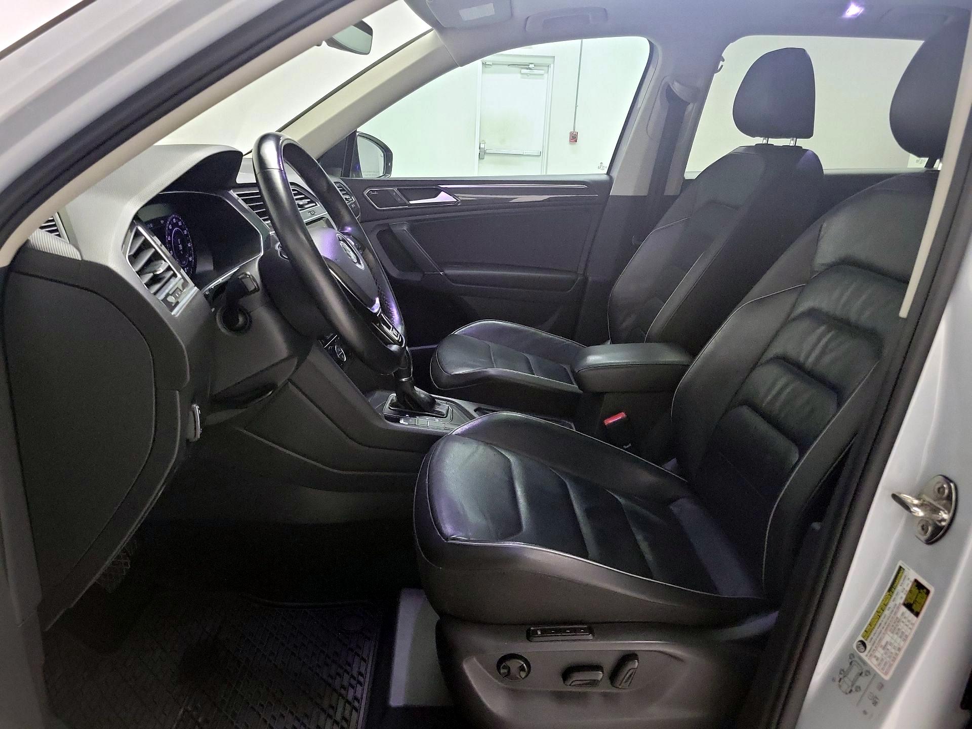 Thumbnail: 2018 Volkswagen Tiguan - 11