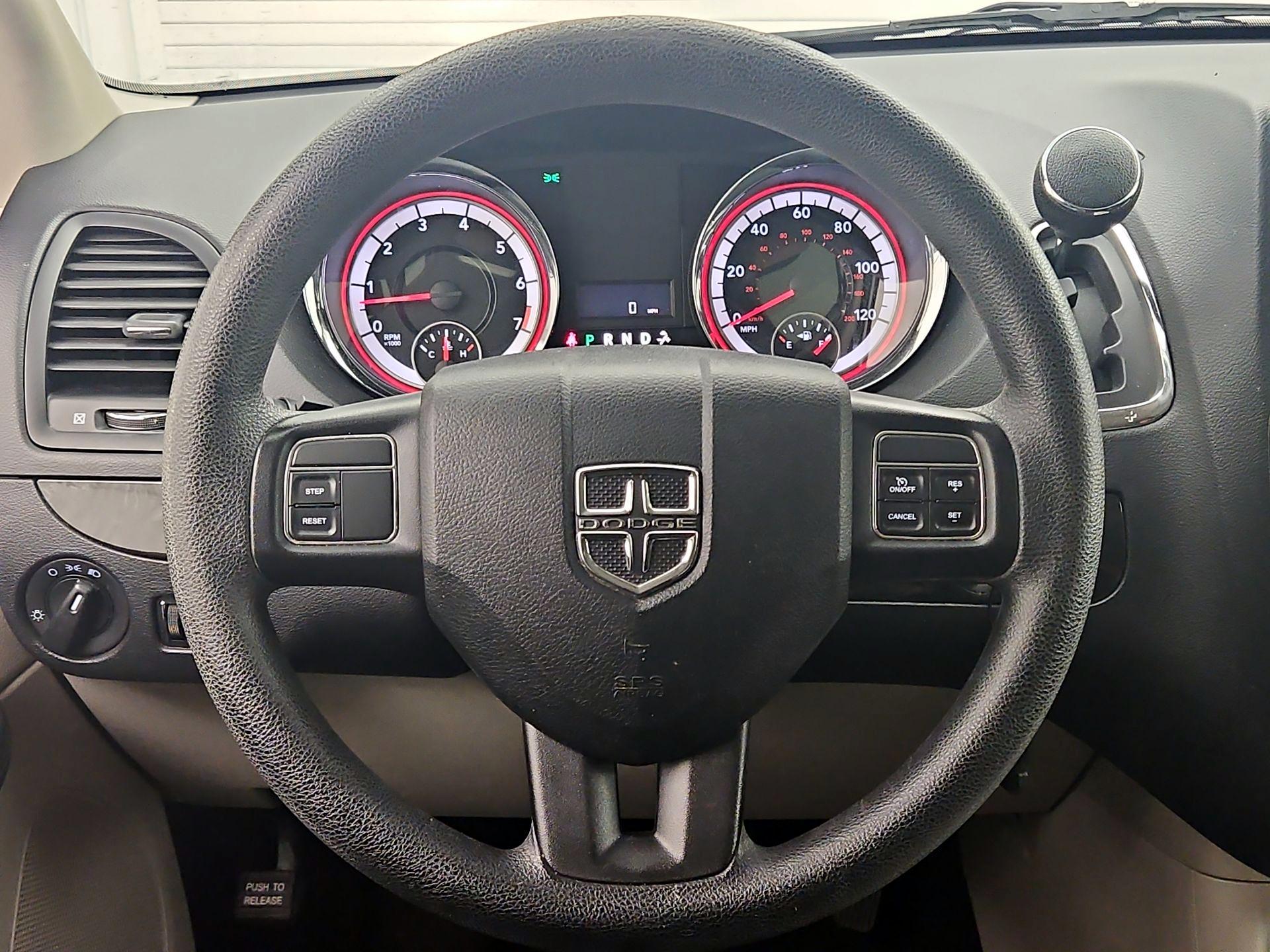 Thumbnail: 2016 Dodge Grand Caravan - 10