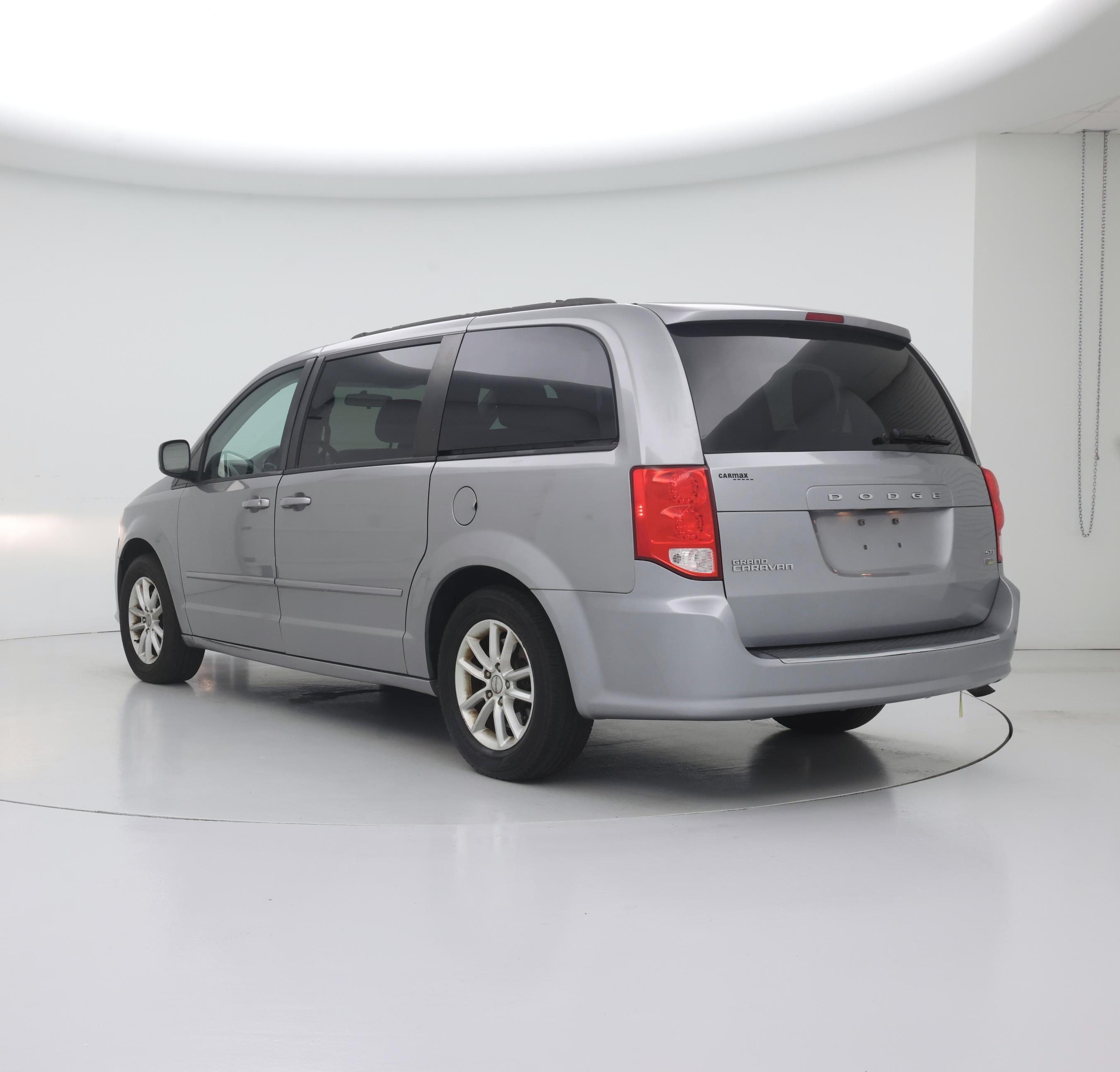 Thumbnail: 2016 Dodge Grand Caravan - 2