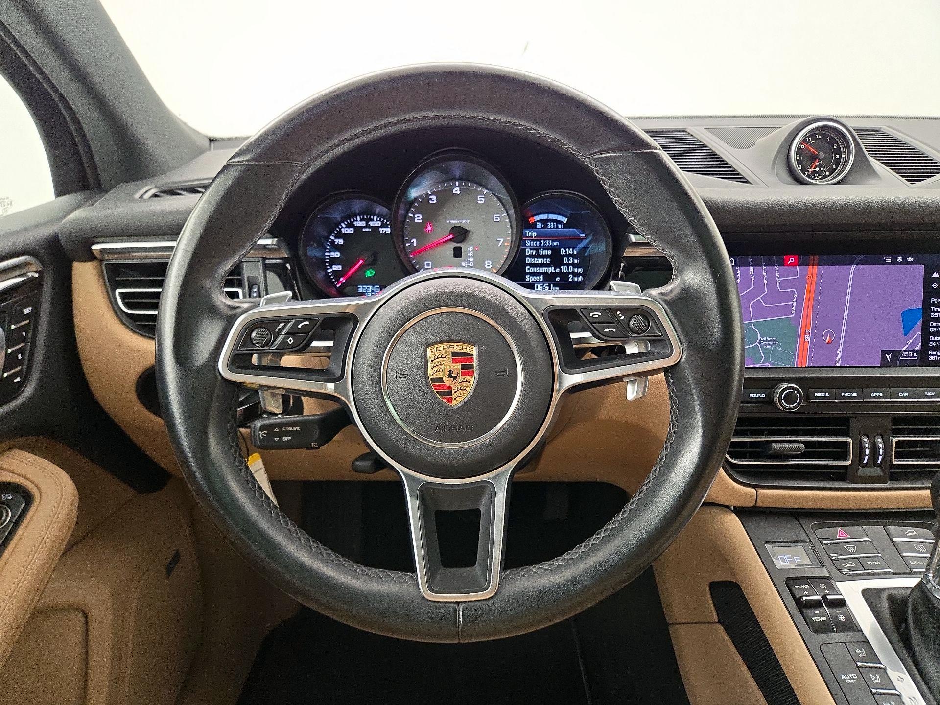 Thumbnail: 2020 Porsche Macan - 10