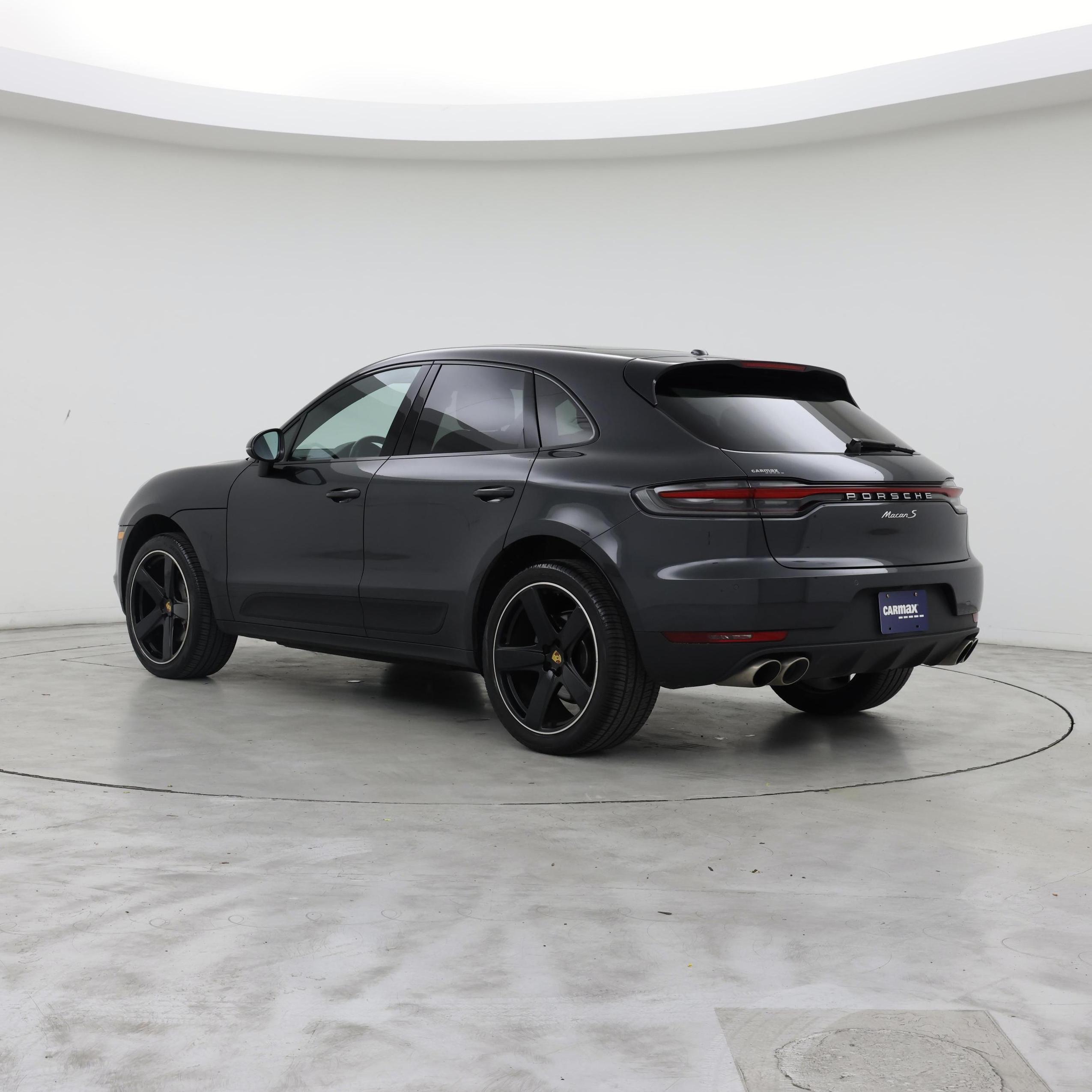 Thumbnail: 2020 Porsche Macan - 2