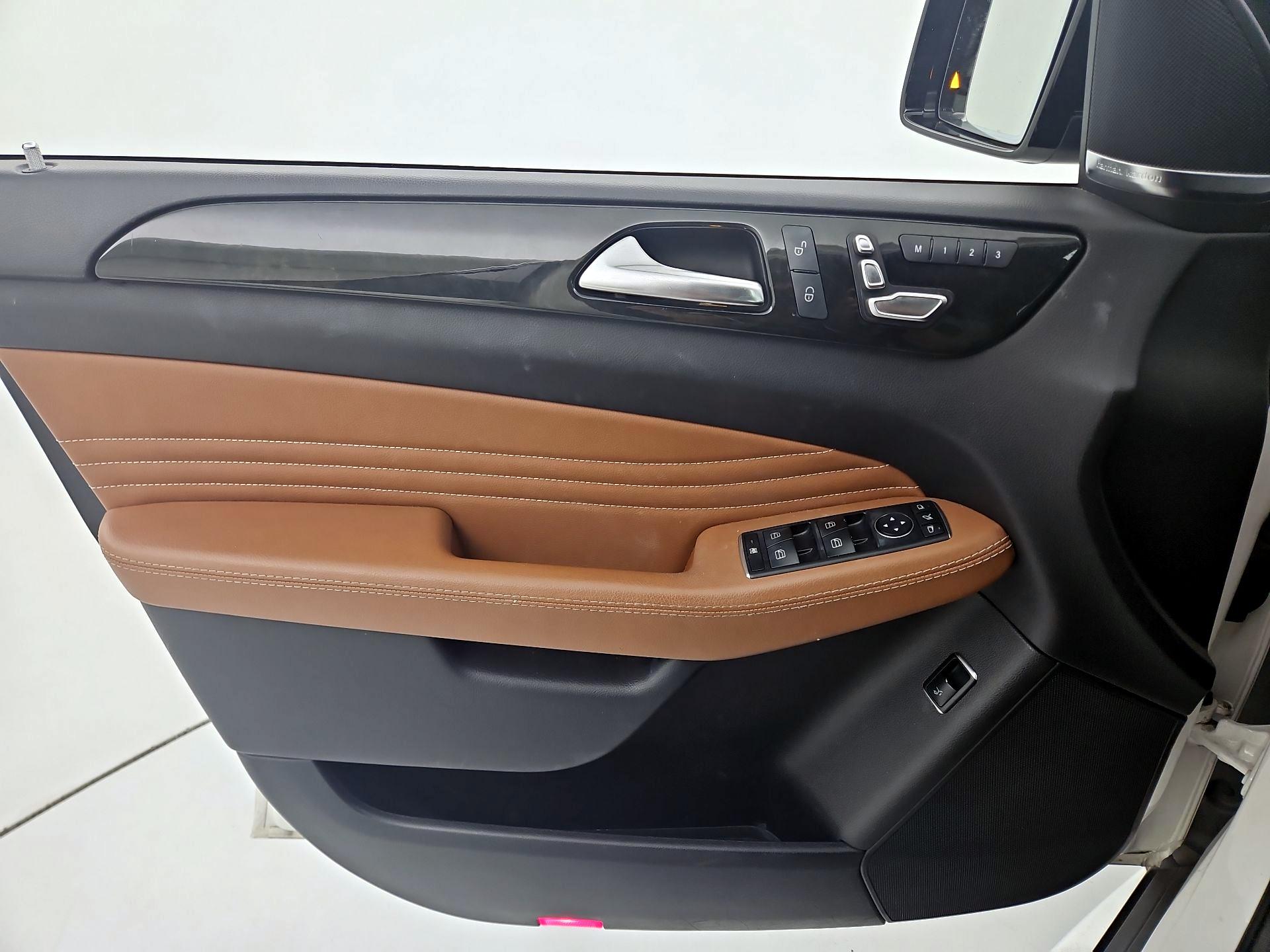 Thumbnail: 2019 Mercedes-Benz GLE - 12