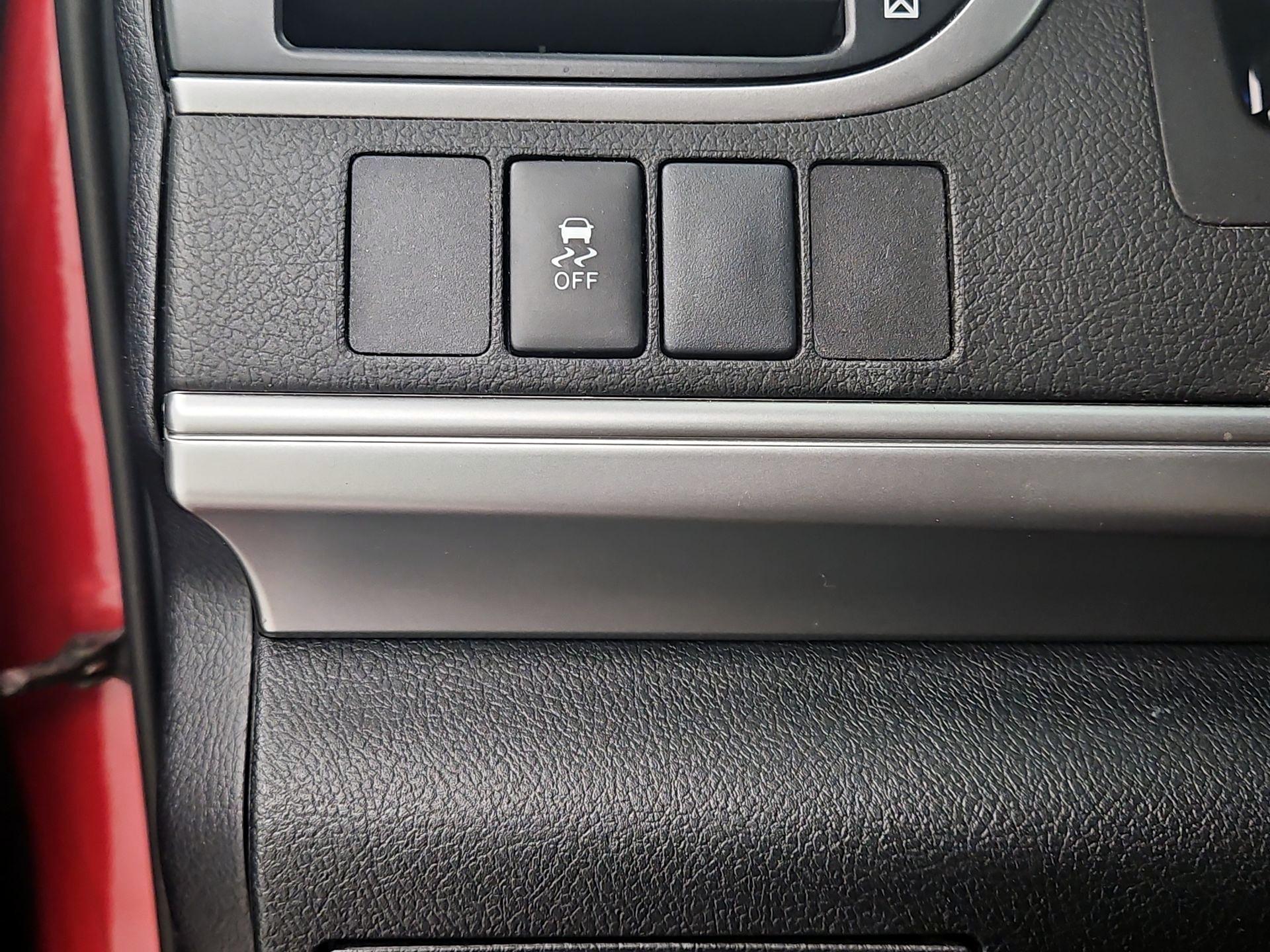 Thumbnail: 2014 Toyota Camry - 13