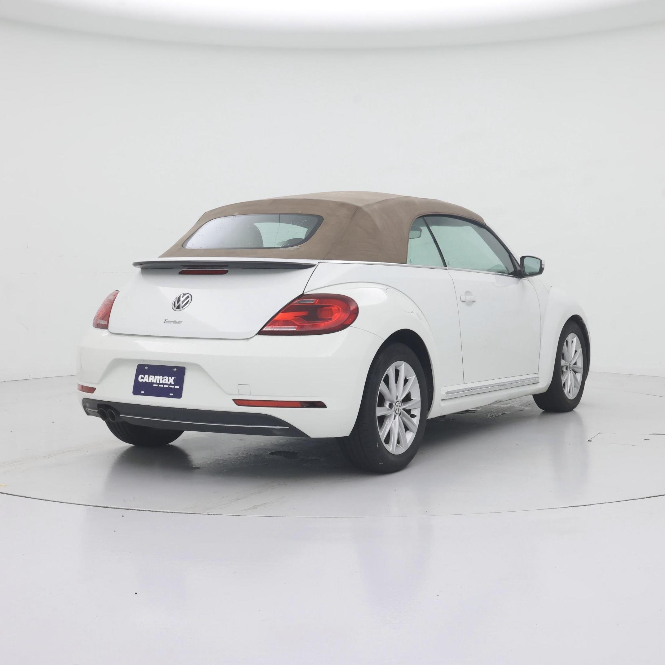 Thumbnail: 2018 Volkswagen Beetle - 8