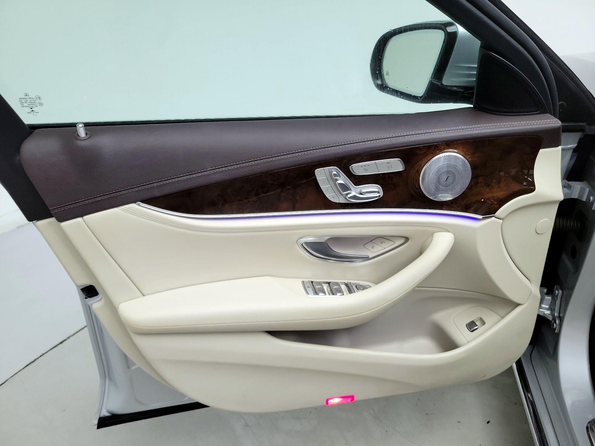 Thumbnail: 2017 Mercedes-Benz E-Class - 12