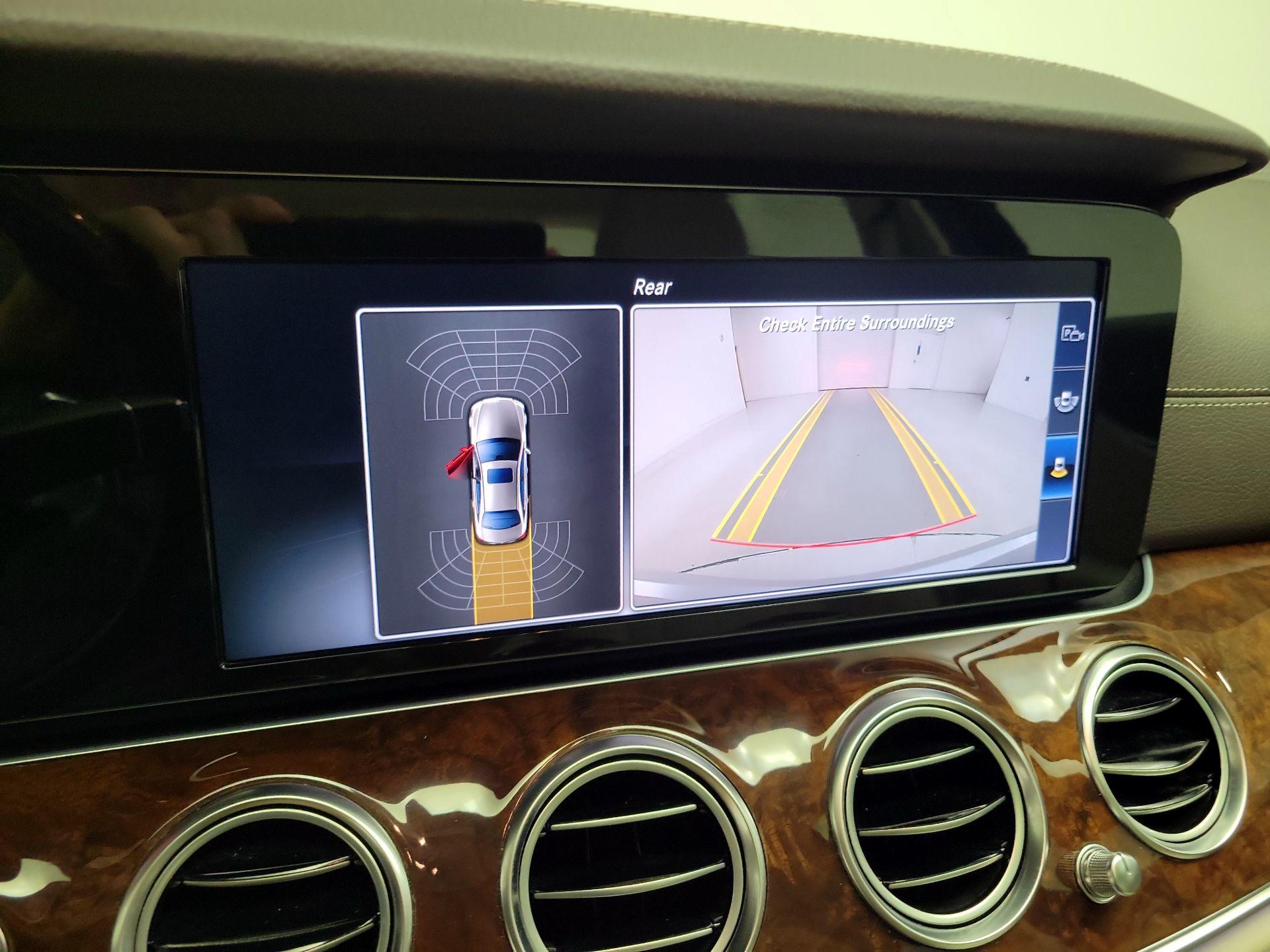 Thumbnail: 2017 Mercedes-Benz E-Class - 15