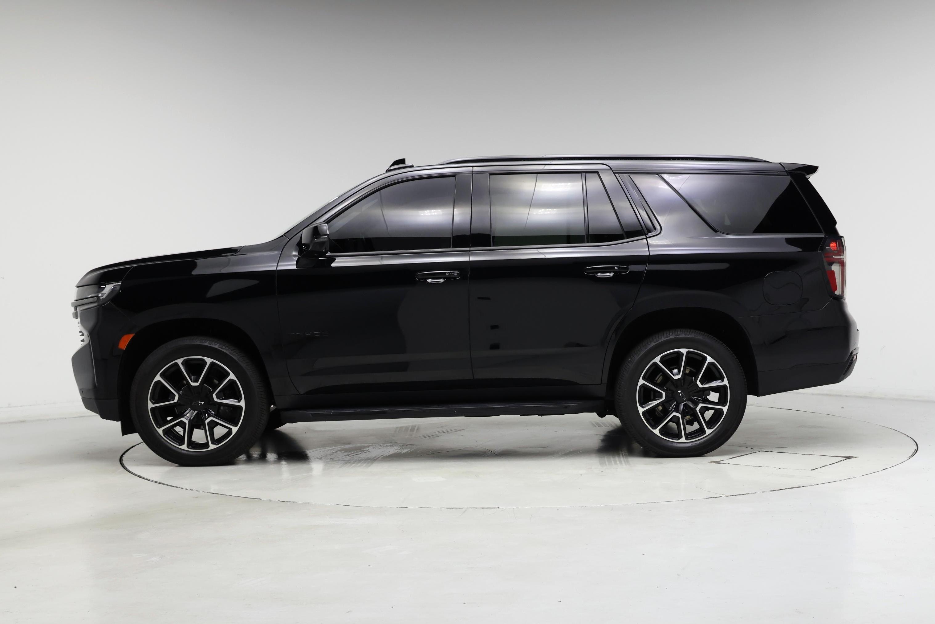 Thumbnail: 2022 Chevrolet Tahoe - 3