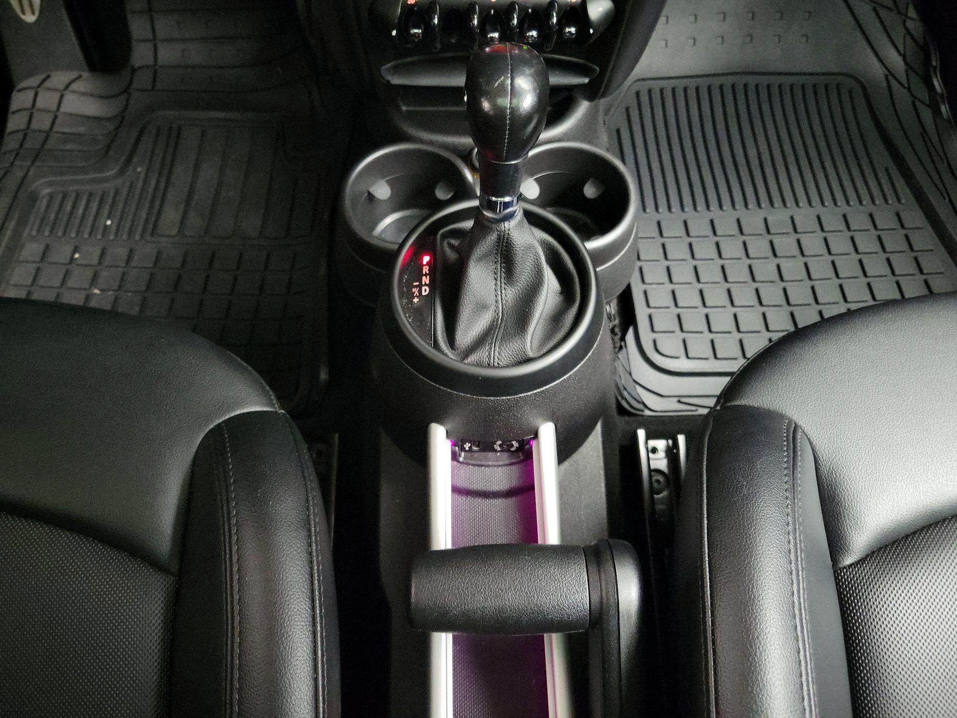 Thumbnail: 2015 MINI Cooper Countryman - 15