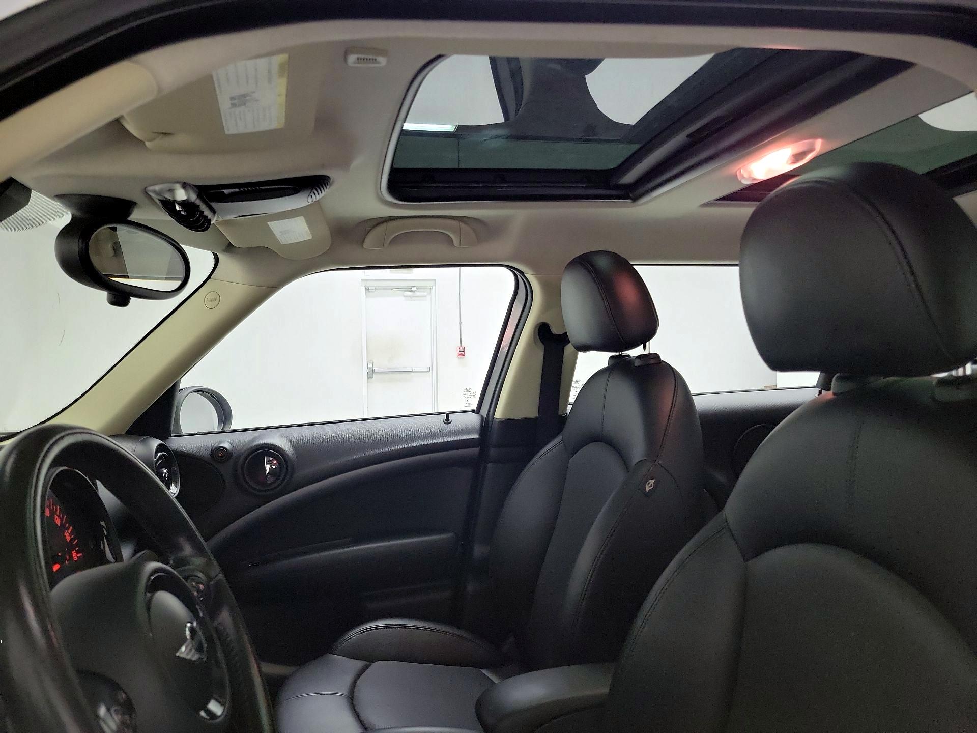 Thumbnail: 2015 MINI Cooper Countryman - 17