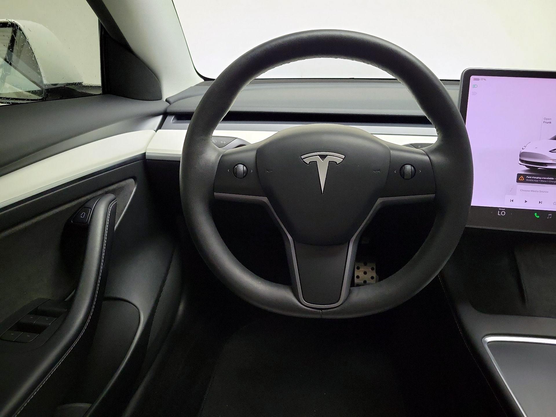 Thumbnail: 2023 Tesla Model 3 - 10