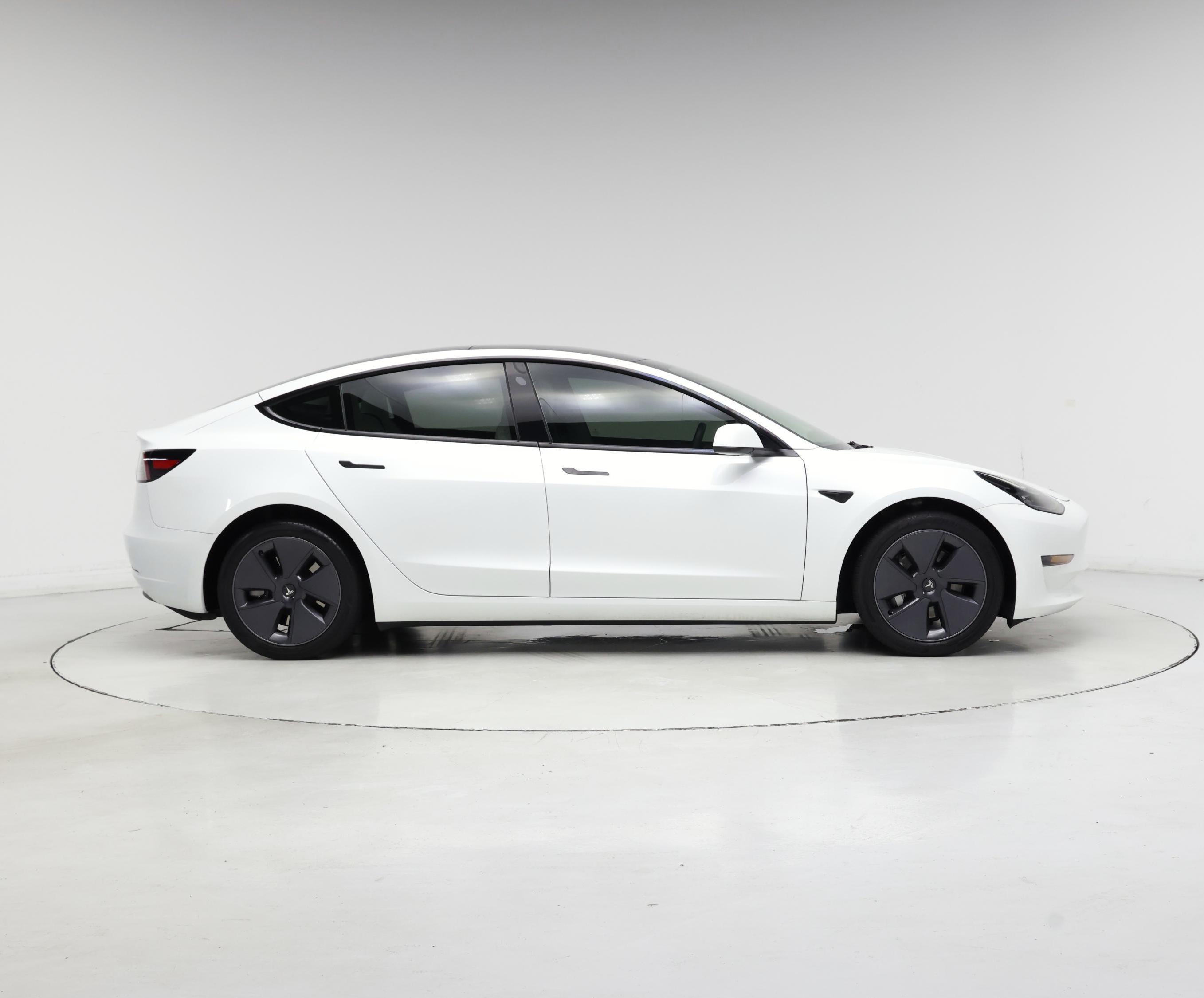 Thumbnail: 2023 Tesla Model 3 - 7