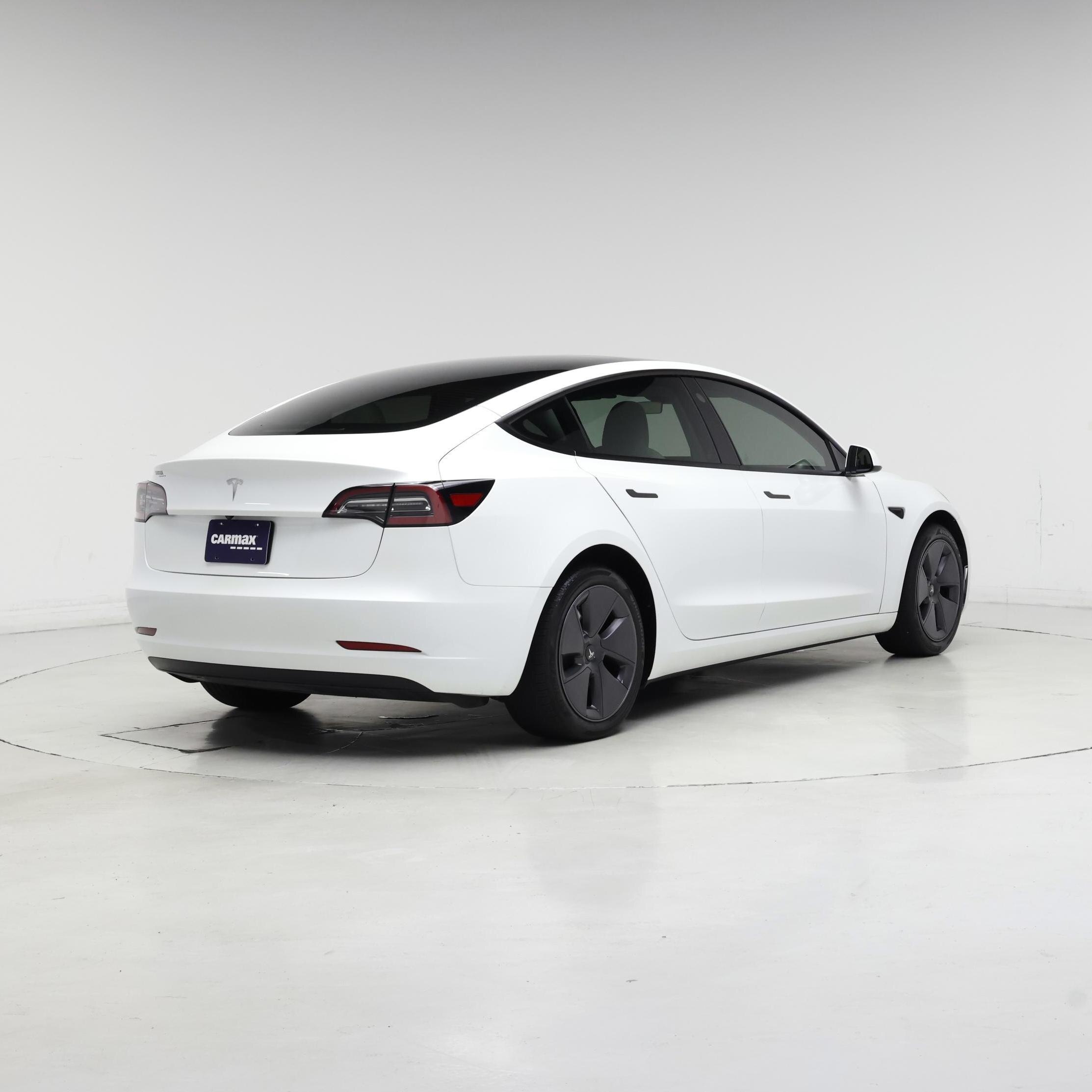 Thumbnail: 2023 Tesla Model 3 - 8