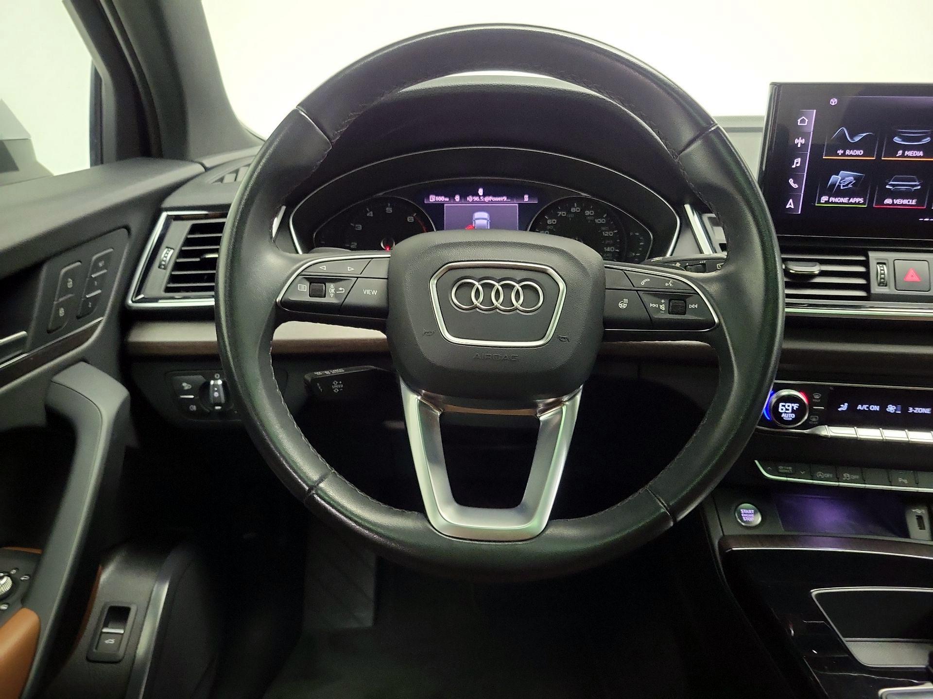 Thumbnail: 2022 Audi Q5 - 10