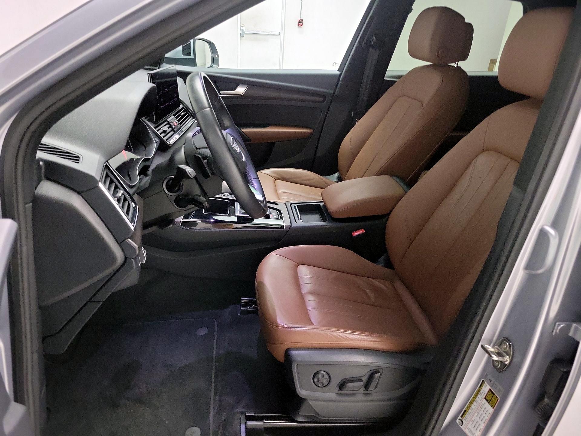 Thumbnail: 2022 Audi Q5 - 11