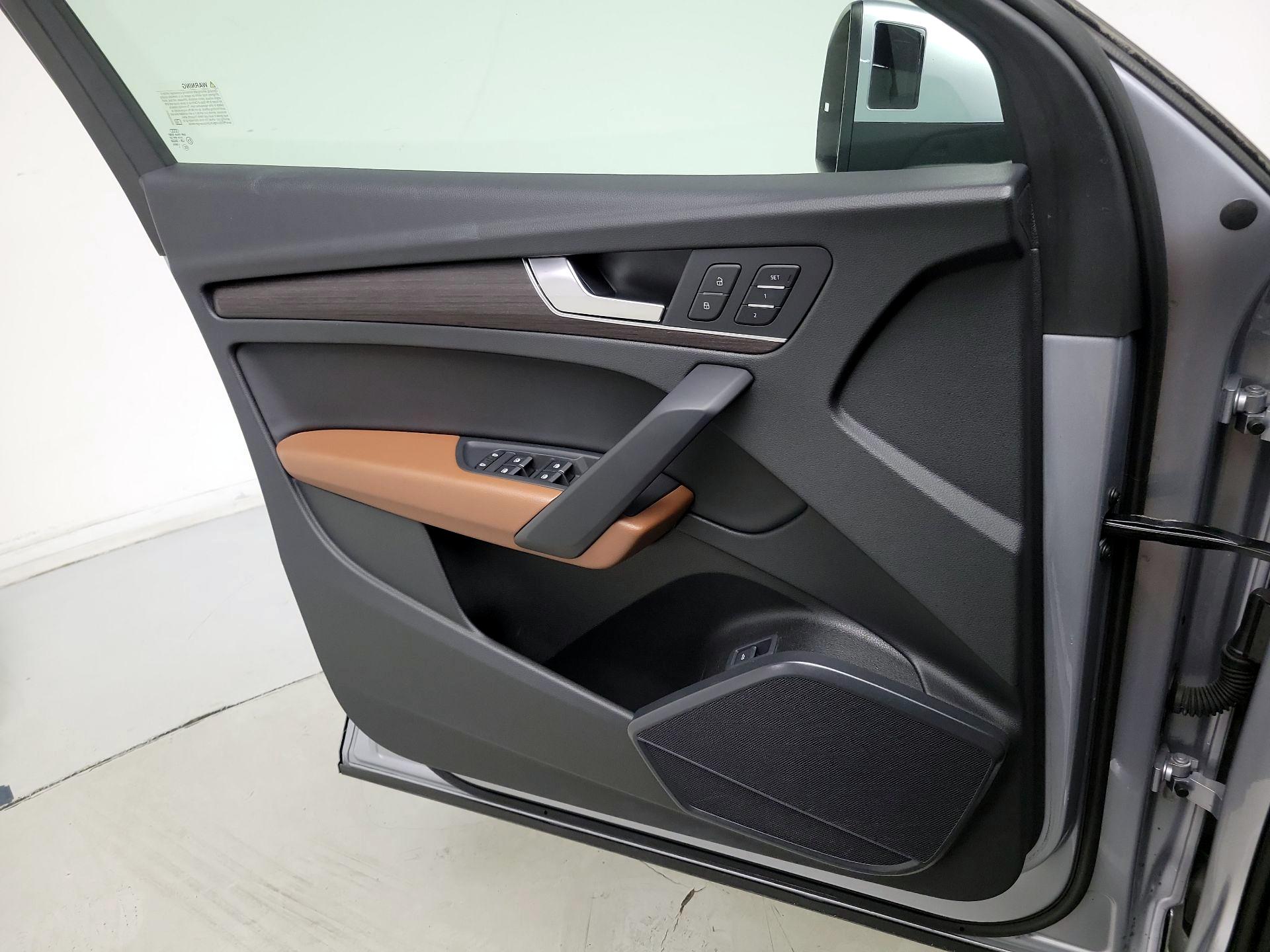 Thumbnail: 2022 Audi Q5 - 12