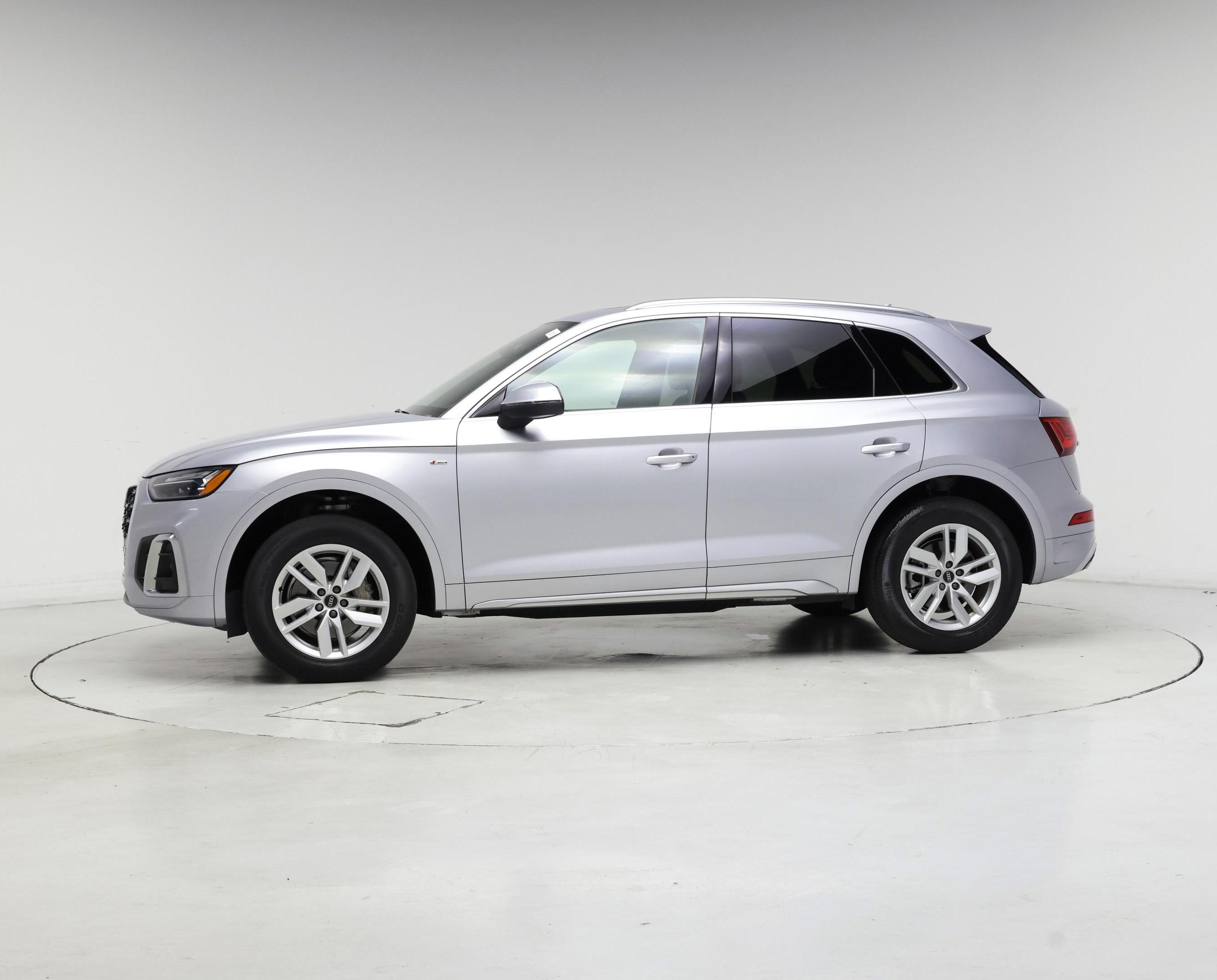 Thumbnail: 2022 Audi Q5 - 3