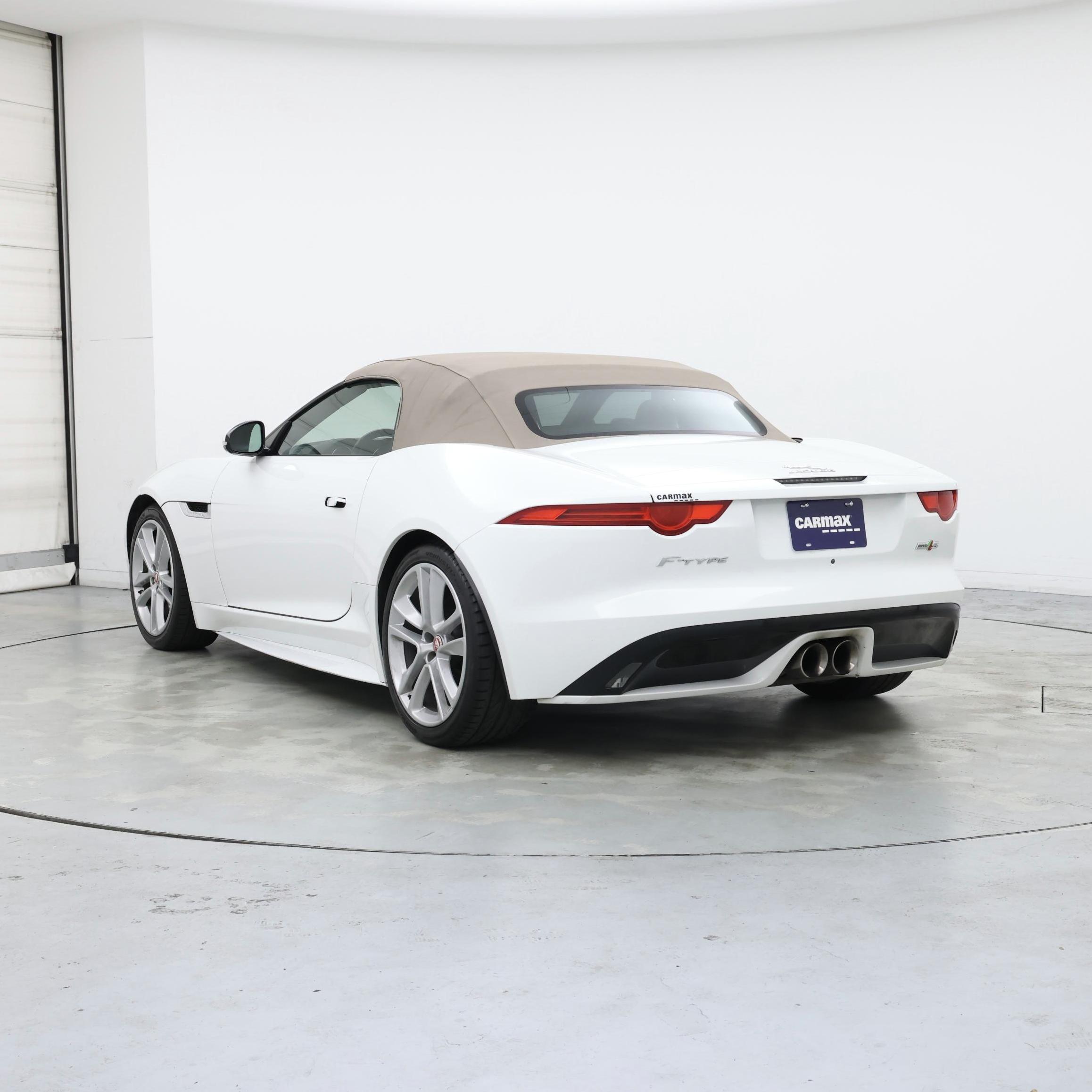 Thumbnail: 2017 Jaguar F-Type - 2