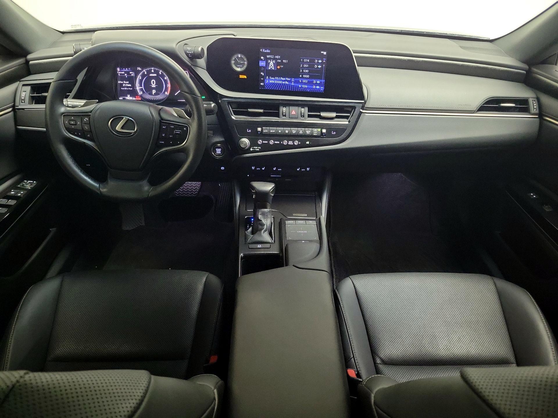 Thumbnail: 2022 Lexus ES - 9