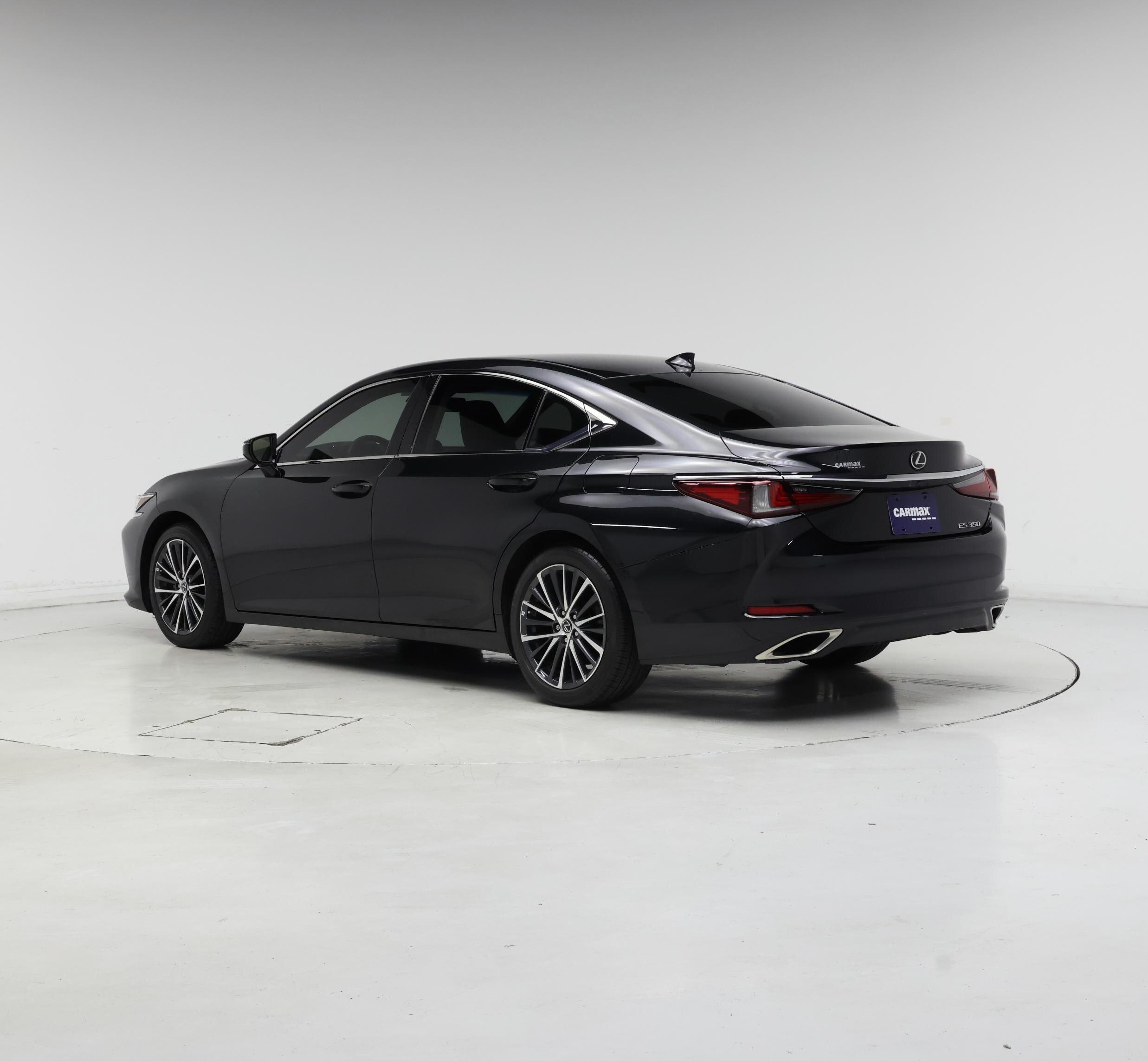 Thumbnail: 2022 Lexus ES - 2