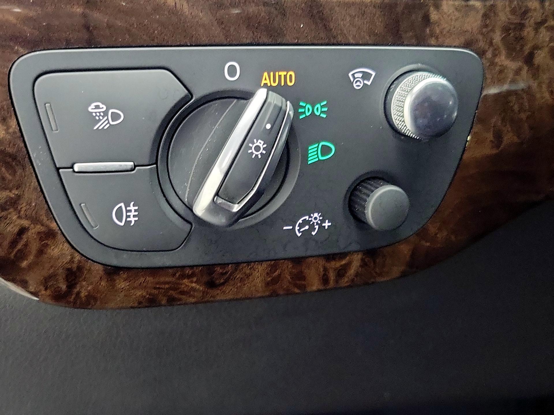 Thumbnail: 2019 Audi Q7 - 13