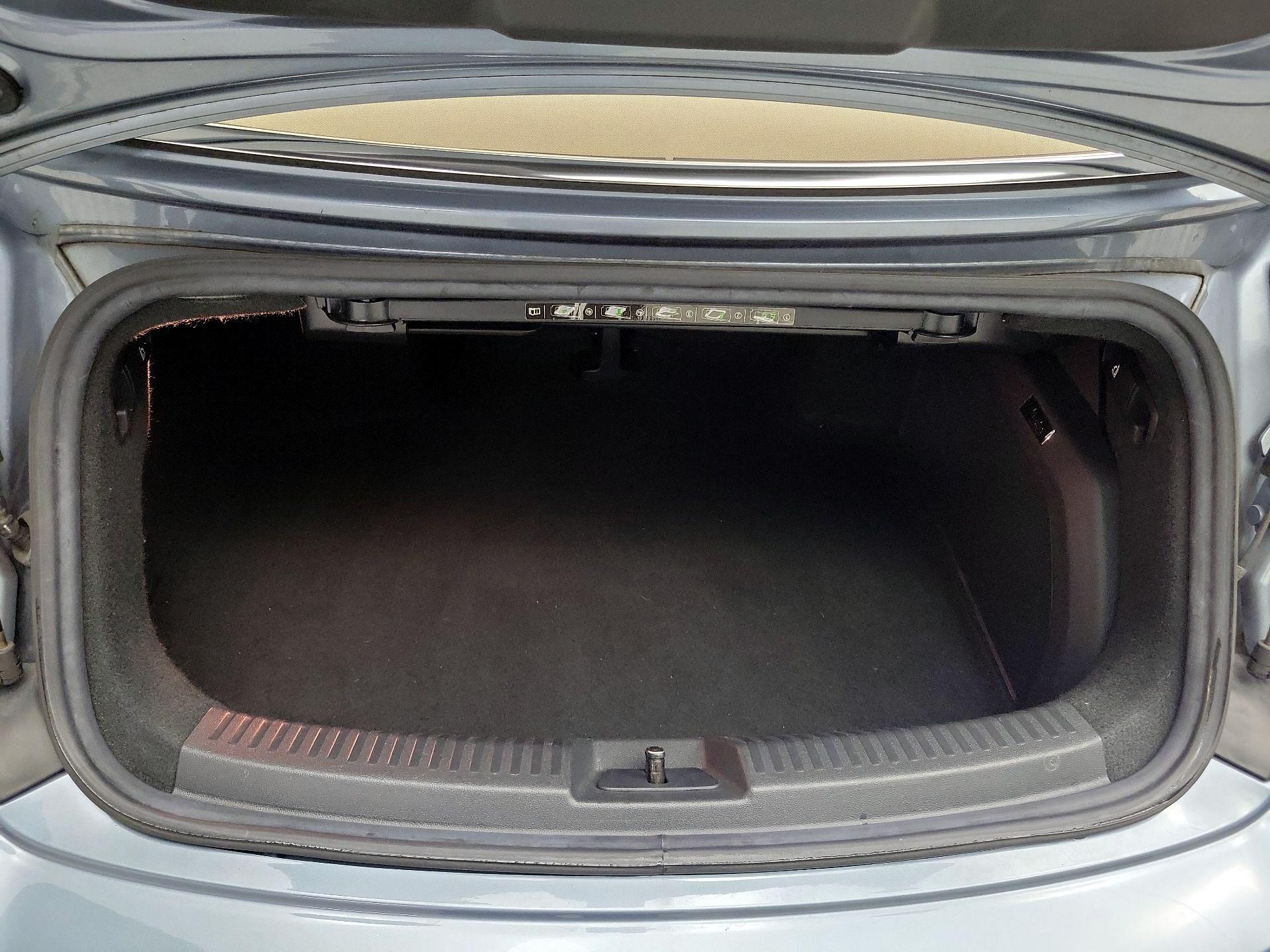 Thumbnail: 2019 Volkswagen Beetle - 20
