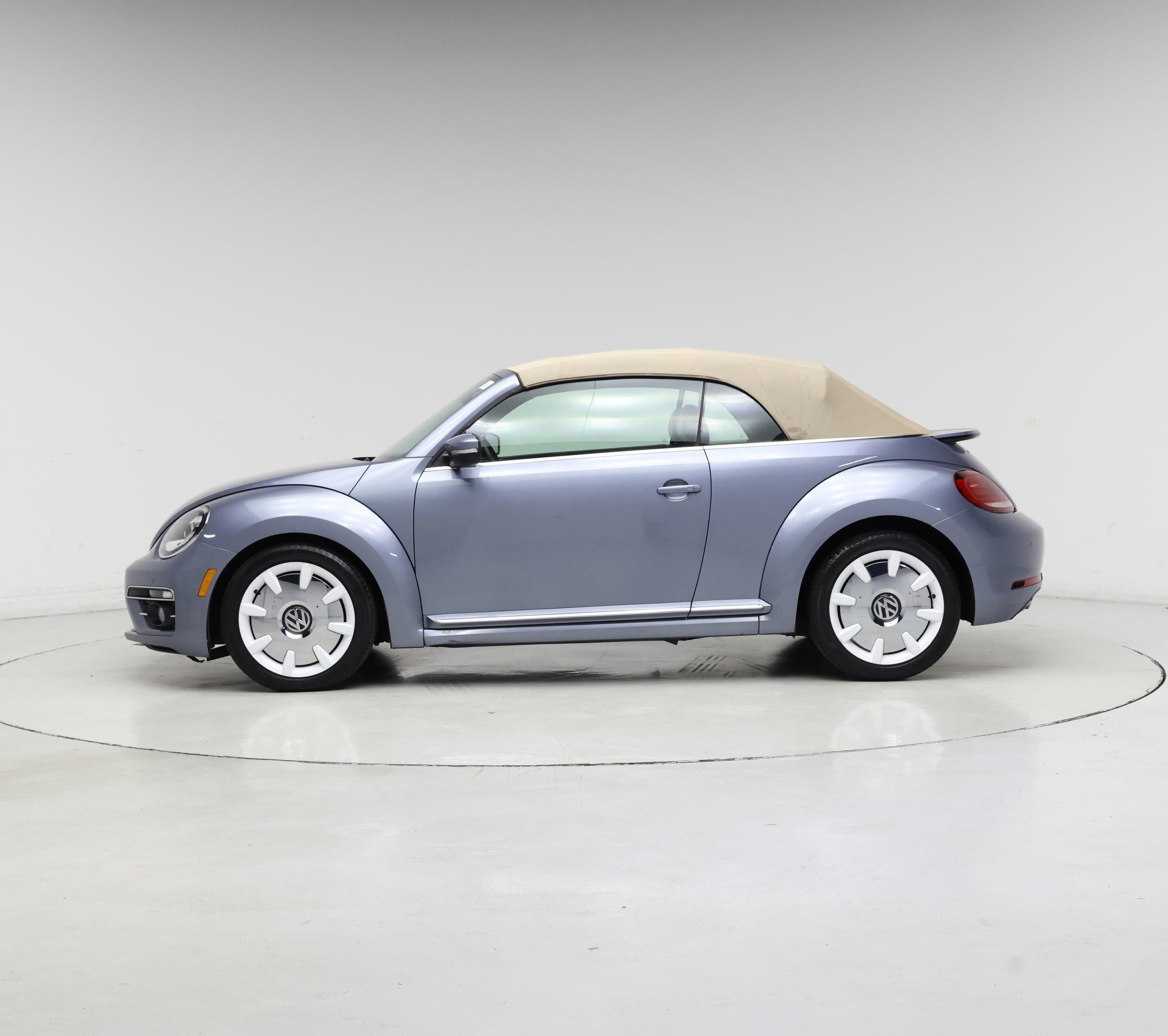 Thumbnail: 2019 Volkswagen Beetle - 3