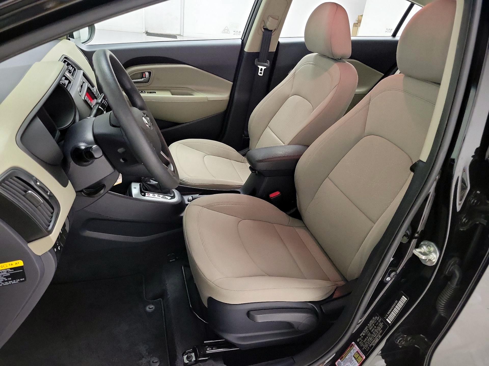 Thumbnail: 2014 Kia Rio - 11