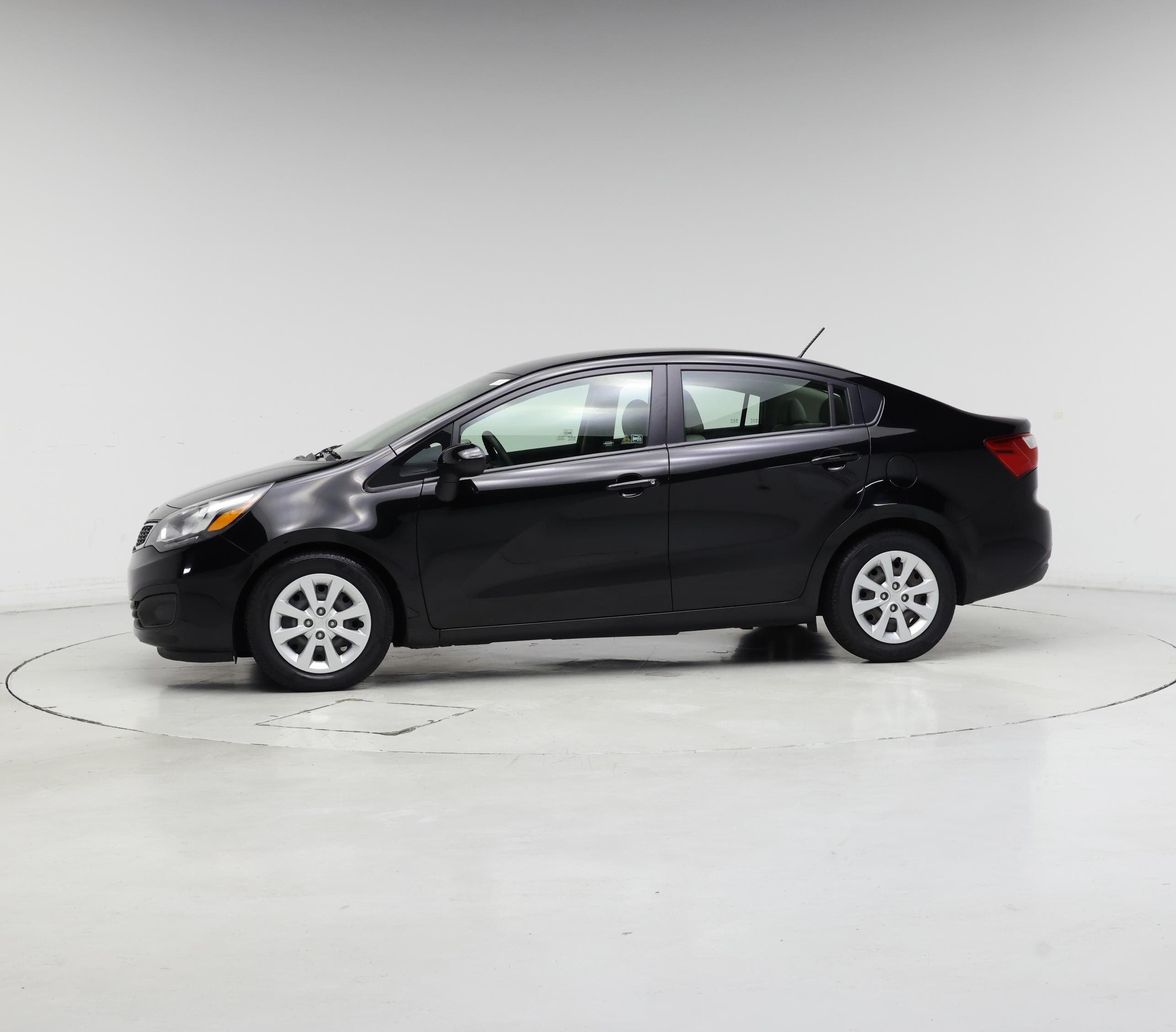 Thumbnail: 2014 Kia Rio - 3