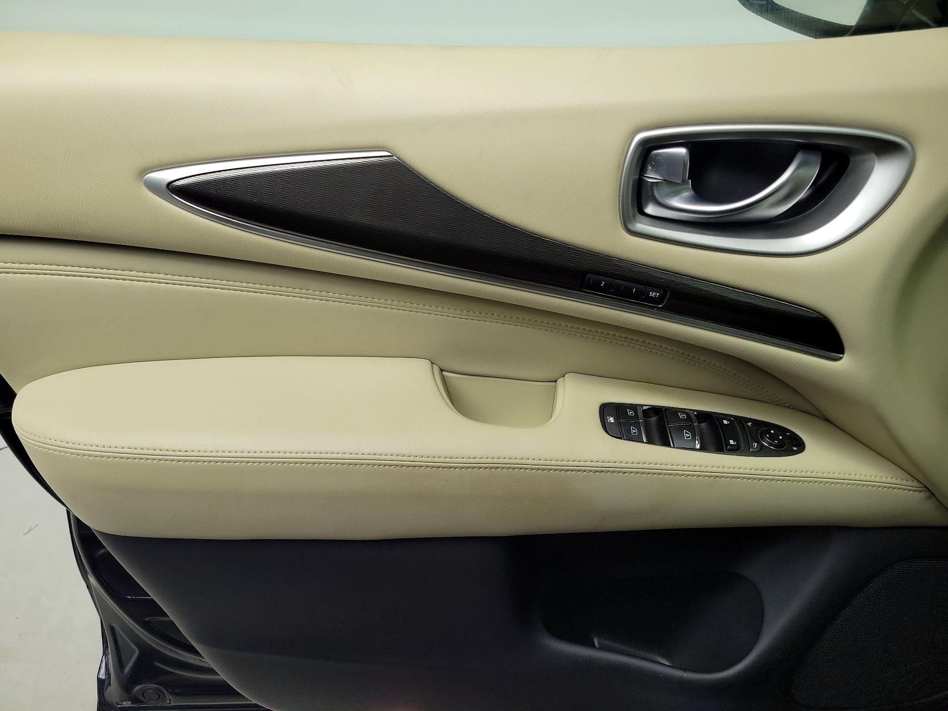 Thumbnail: 2019 INFINITI QX60 - 12