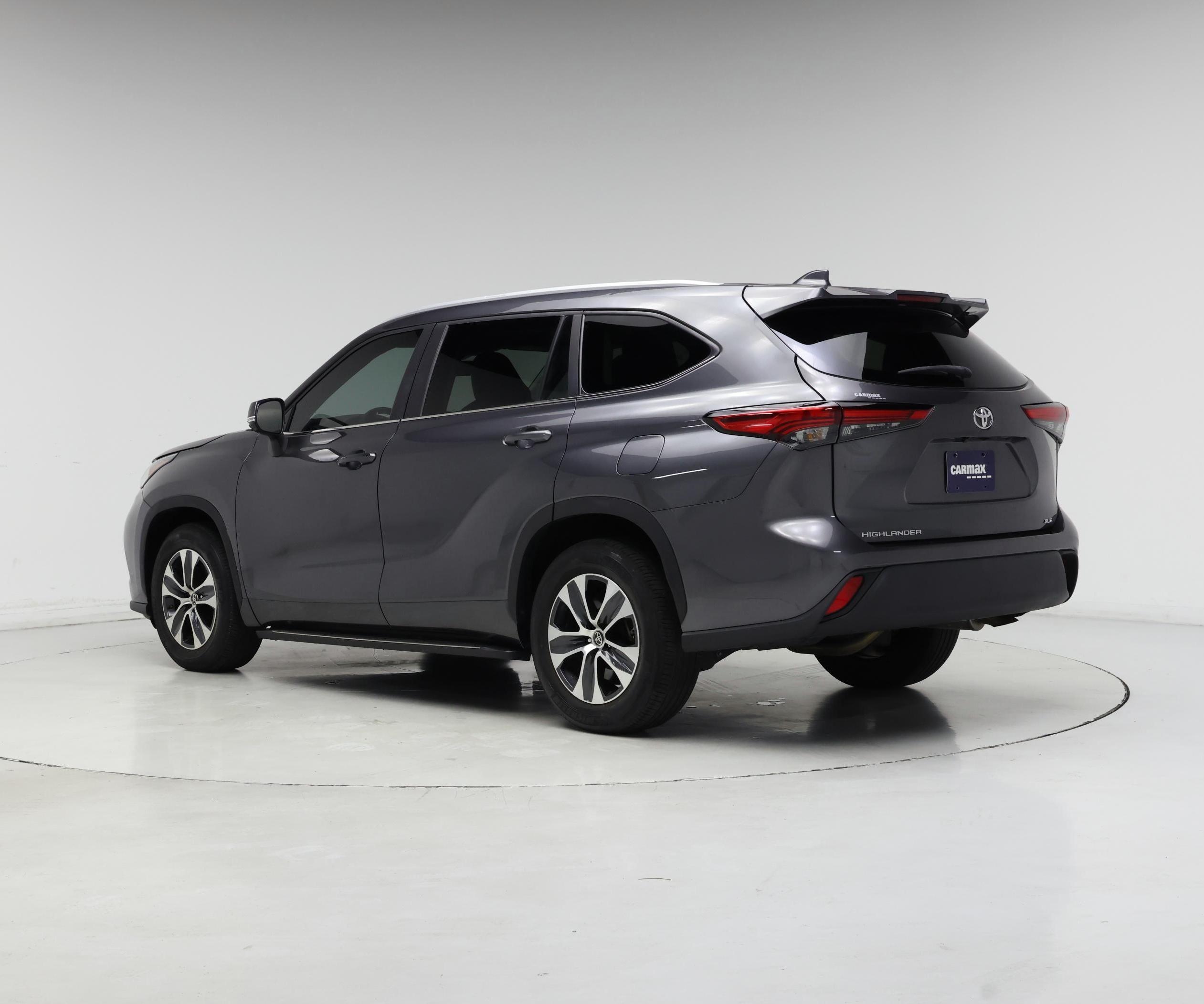Thumbnail: 2023 Toyota Highlander - 2
