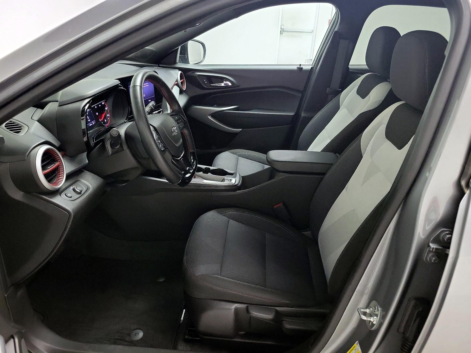 Thumbnail: 2025 Chevrolet Trax - 11