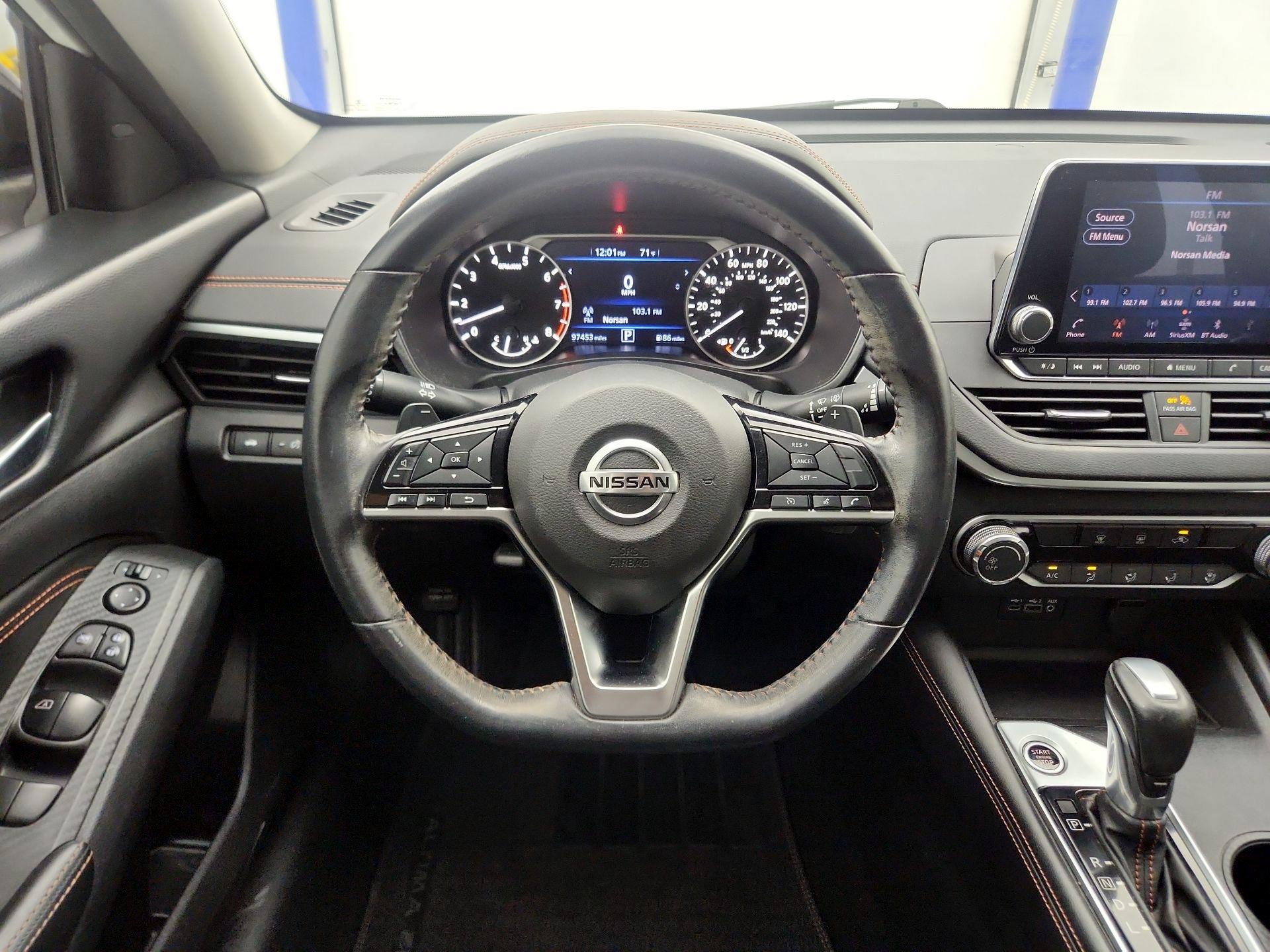 Thumbnail: 2019 Nissan Altima - 10