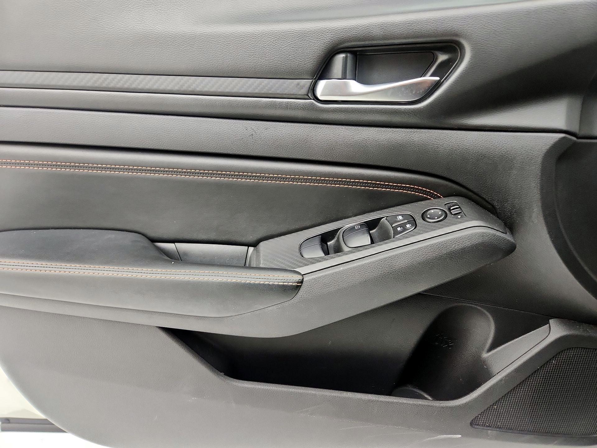 Thumbnail: 2019 Nissan Altima - 12