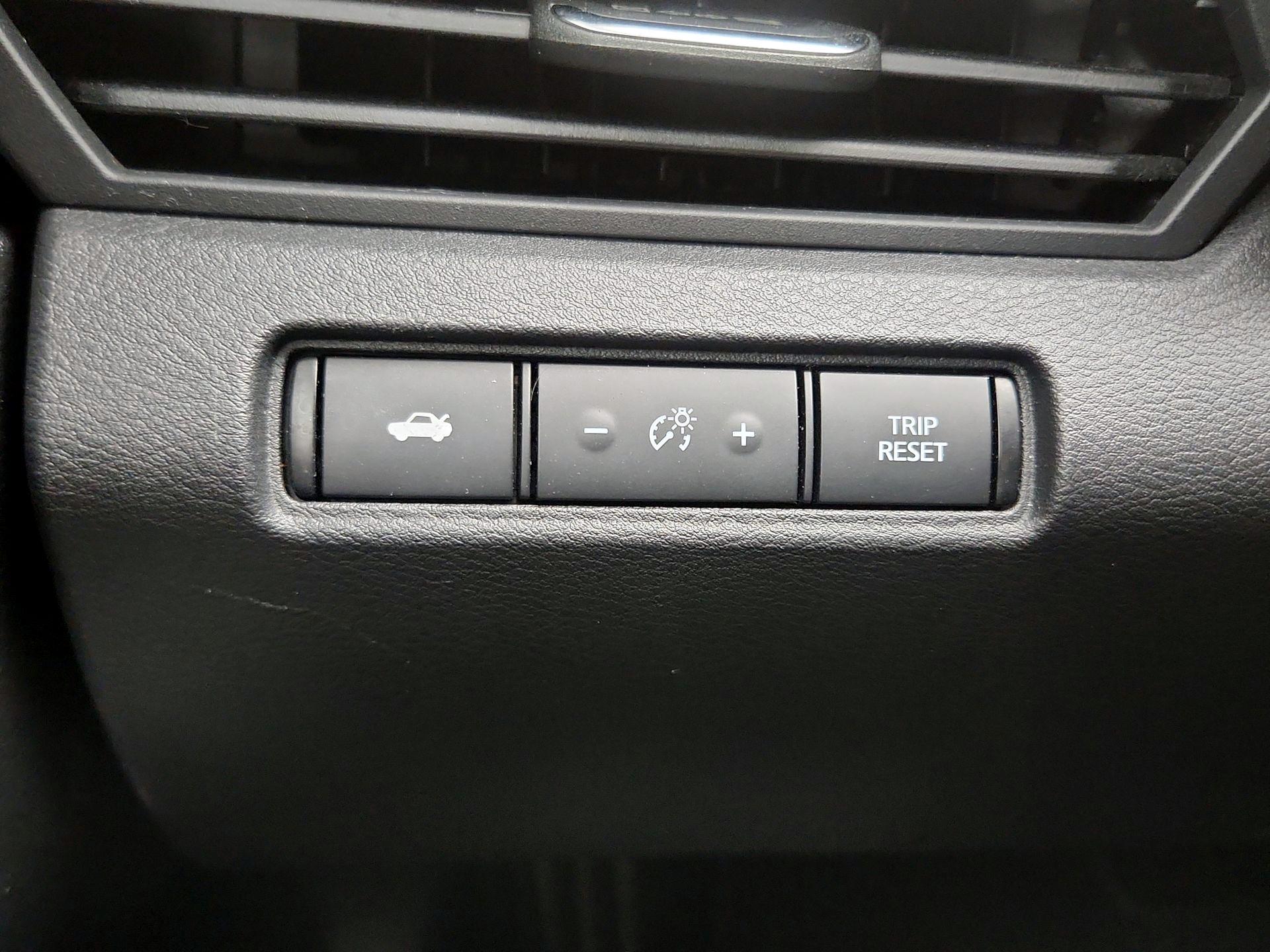 Thumbnail: 2019 Nissan Altima - 13