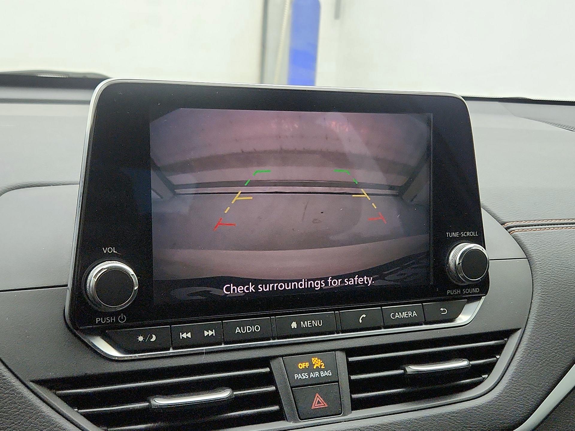 Thumbnail: 2019 Nissan Altima - 14