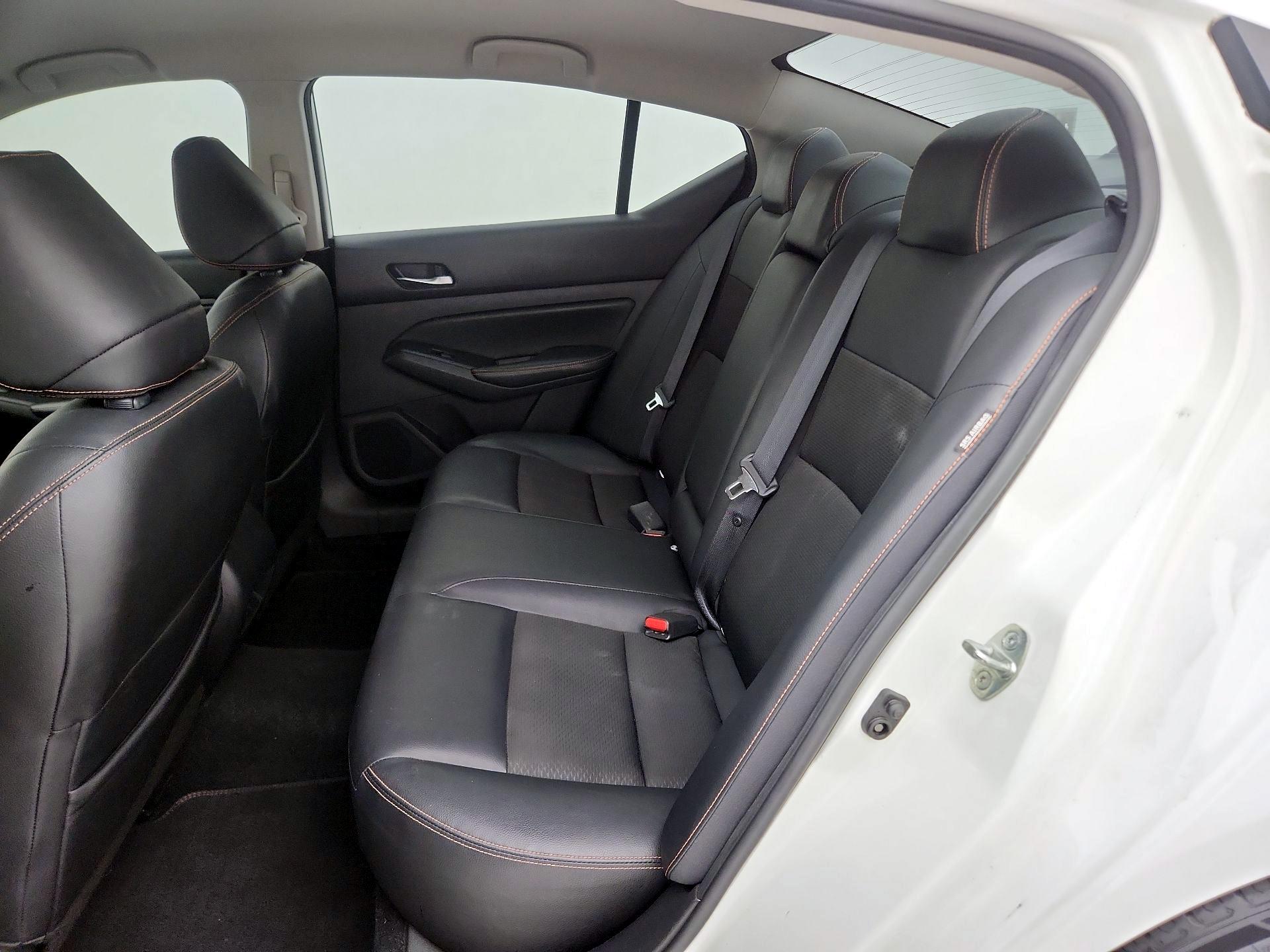 Thumbnail: 2019 Nissan Altima - 19