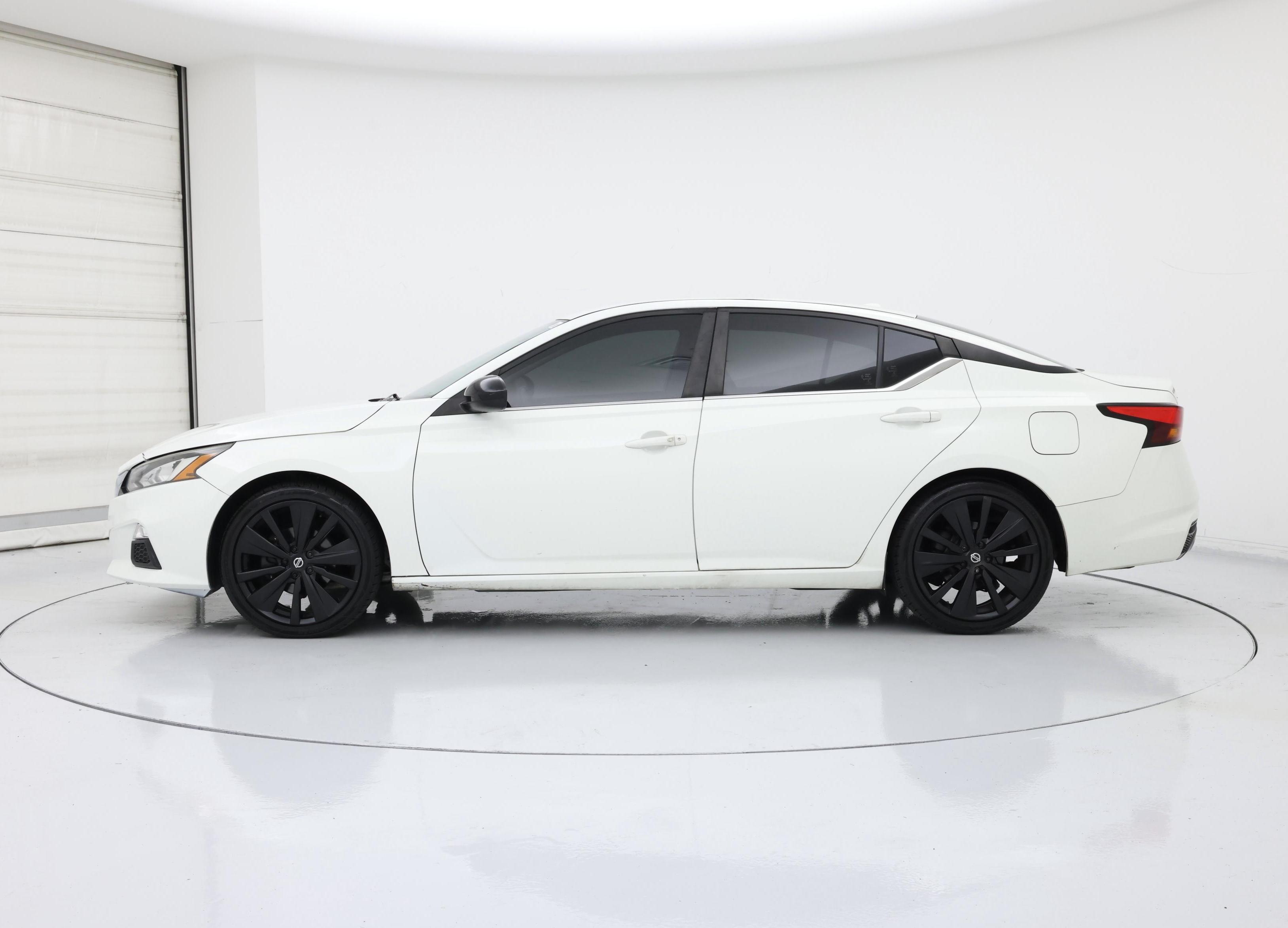 Thumbnail: 2019 Nissan Altima - 3